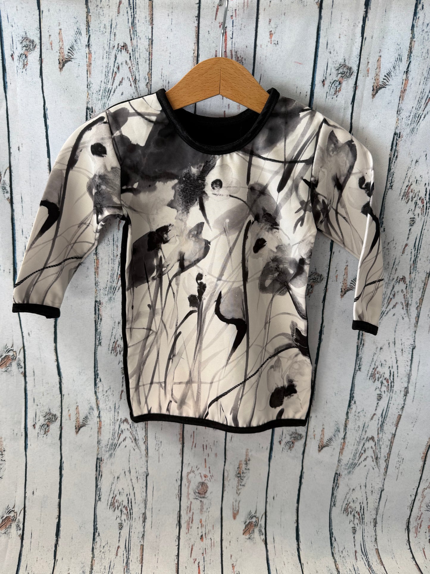 👕 Juodai balti marškinėliai ilgomis rankovėmis