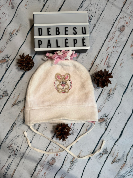 Kepurė su zuikučiu