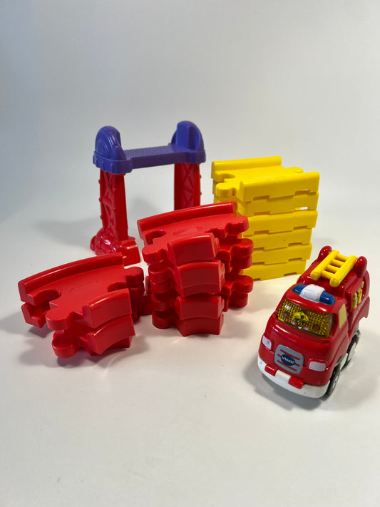 Trasa su dainuojančiu automobiliu