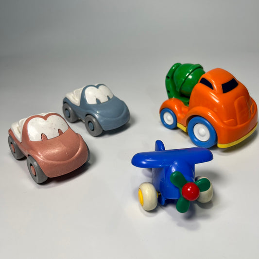 Mažų automobilių rinkinys