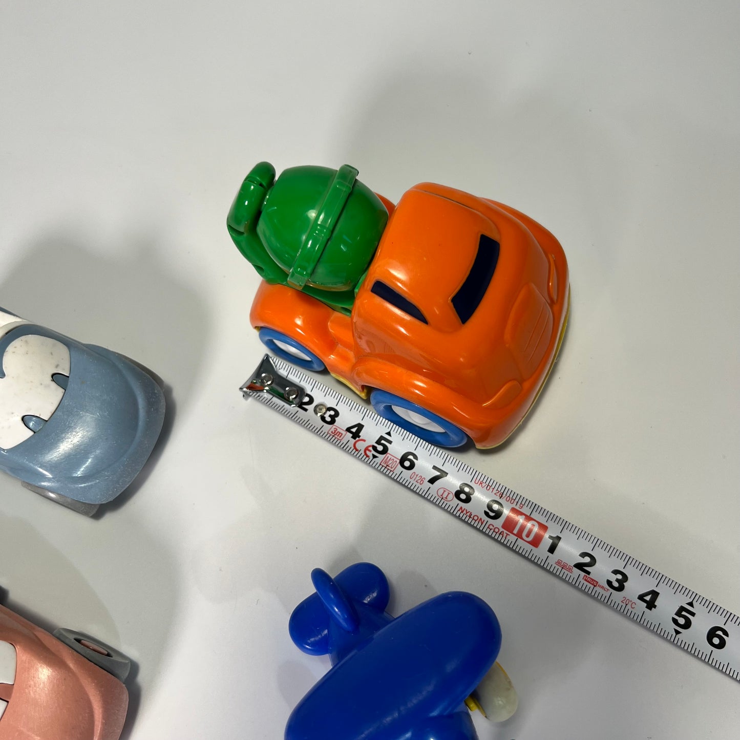 Mažų automobilių rinkinys