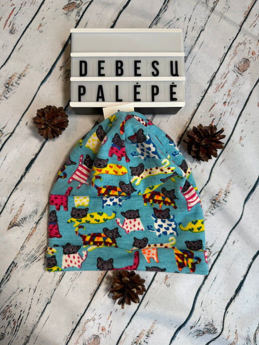 Kepurė su katinukais