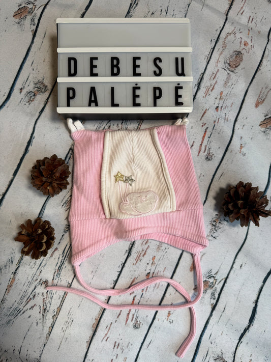 Kepurė su raišteliais