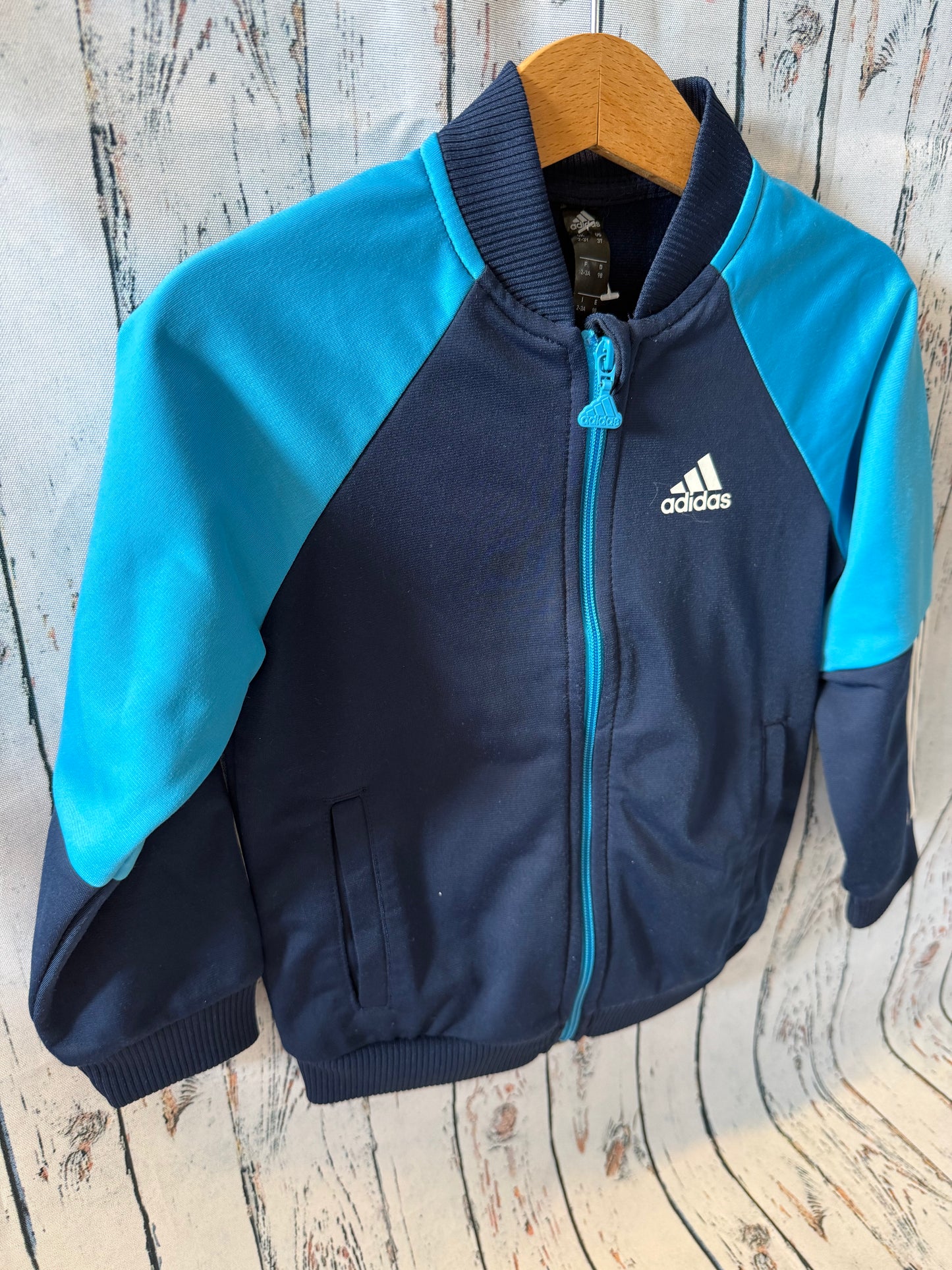 Megztinis Adidas