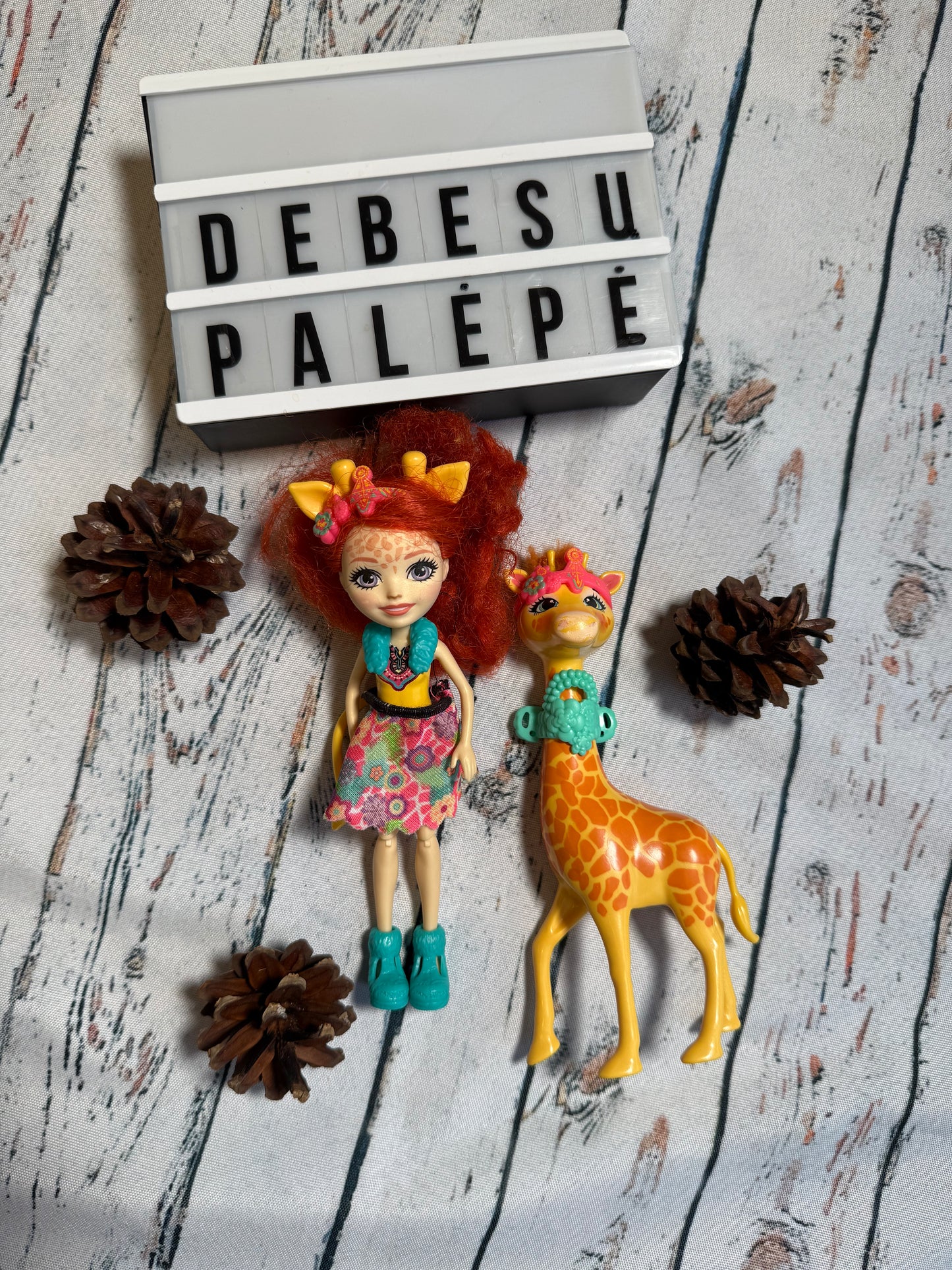 🦒 EnchanTimals Gisele Giraffe ir jos draugė žirafa! 🌸