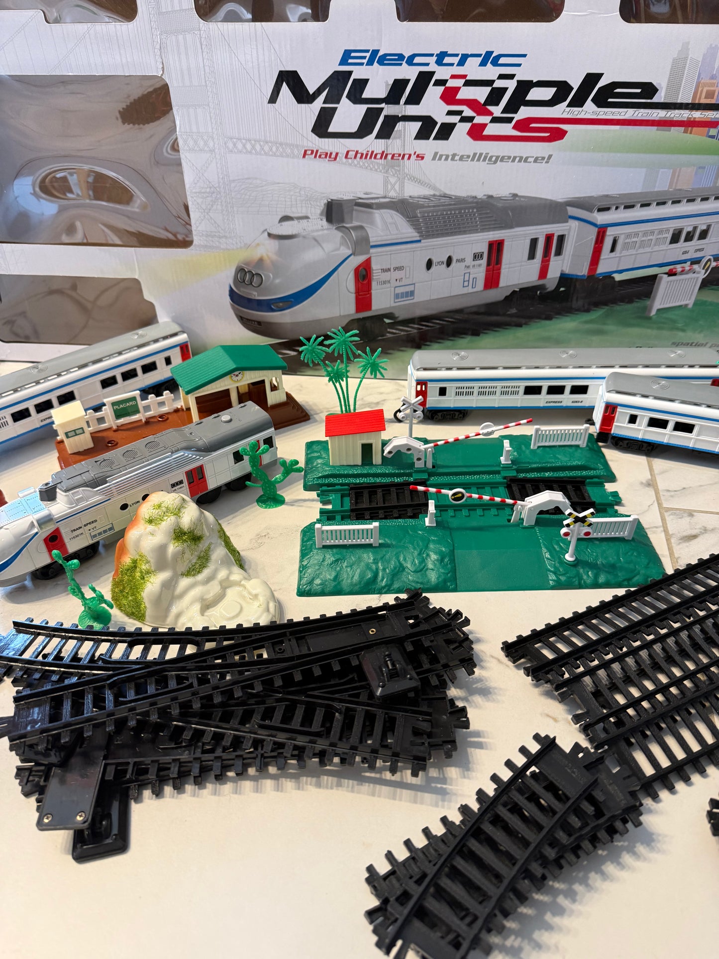 🚆 Didelis elektrinio traukinio ir geležinkelio trasos rinkinys