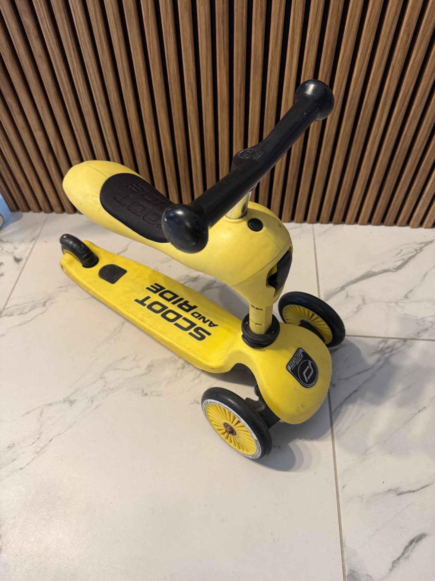 🛴 Vaikiškas paspirtukas su sėdyne – 2 viename