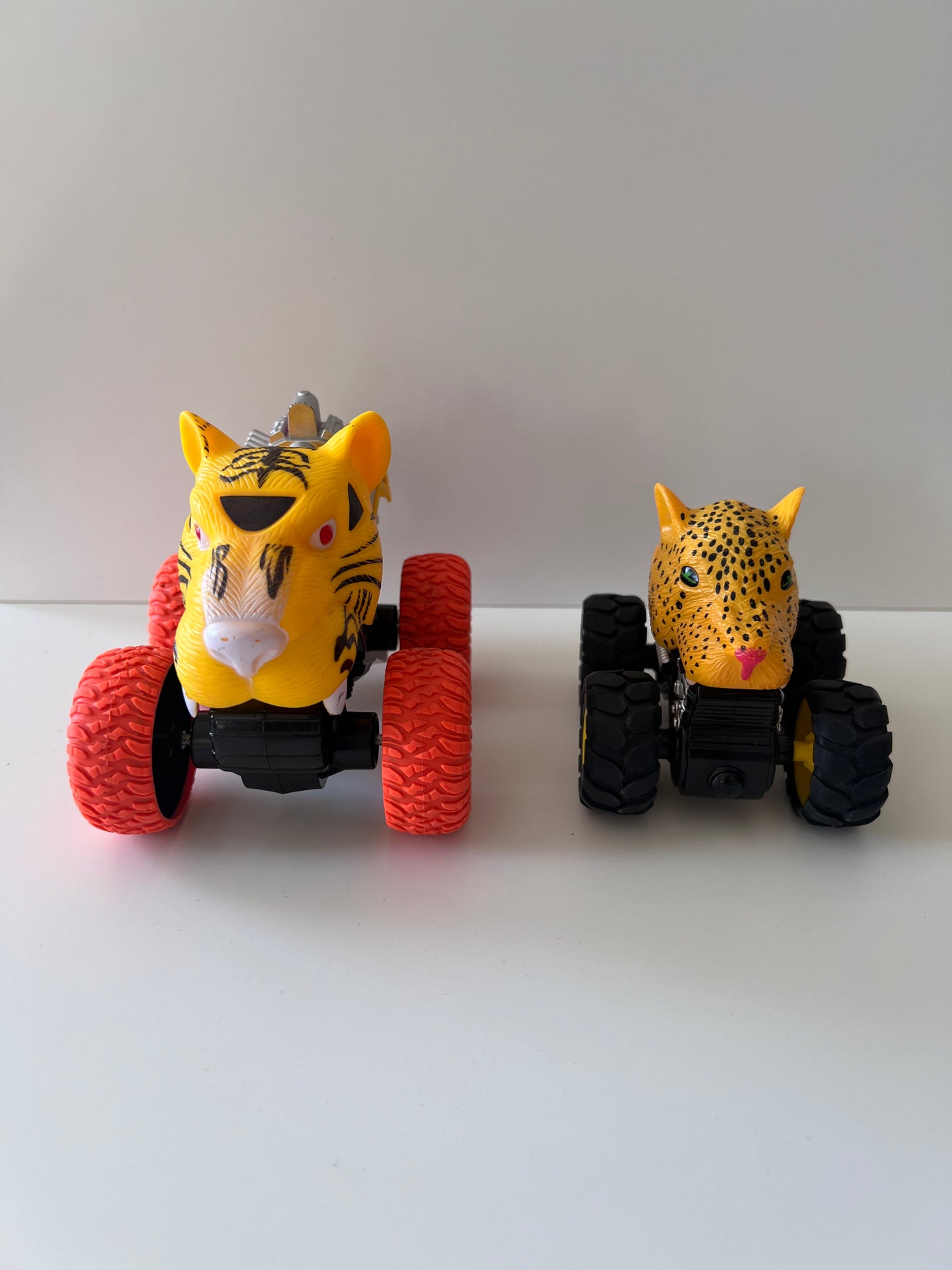 Automobilių komplektas 2vnt