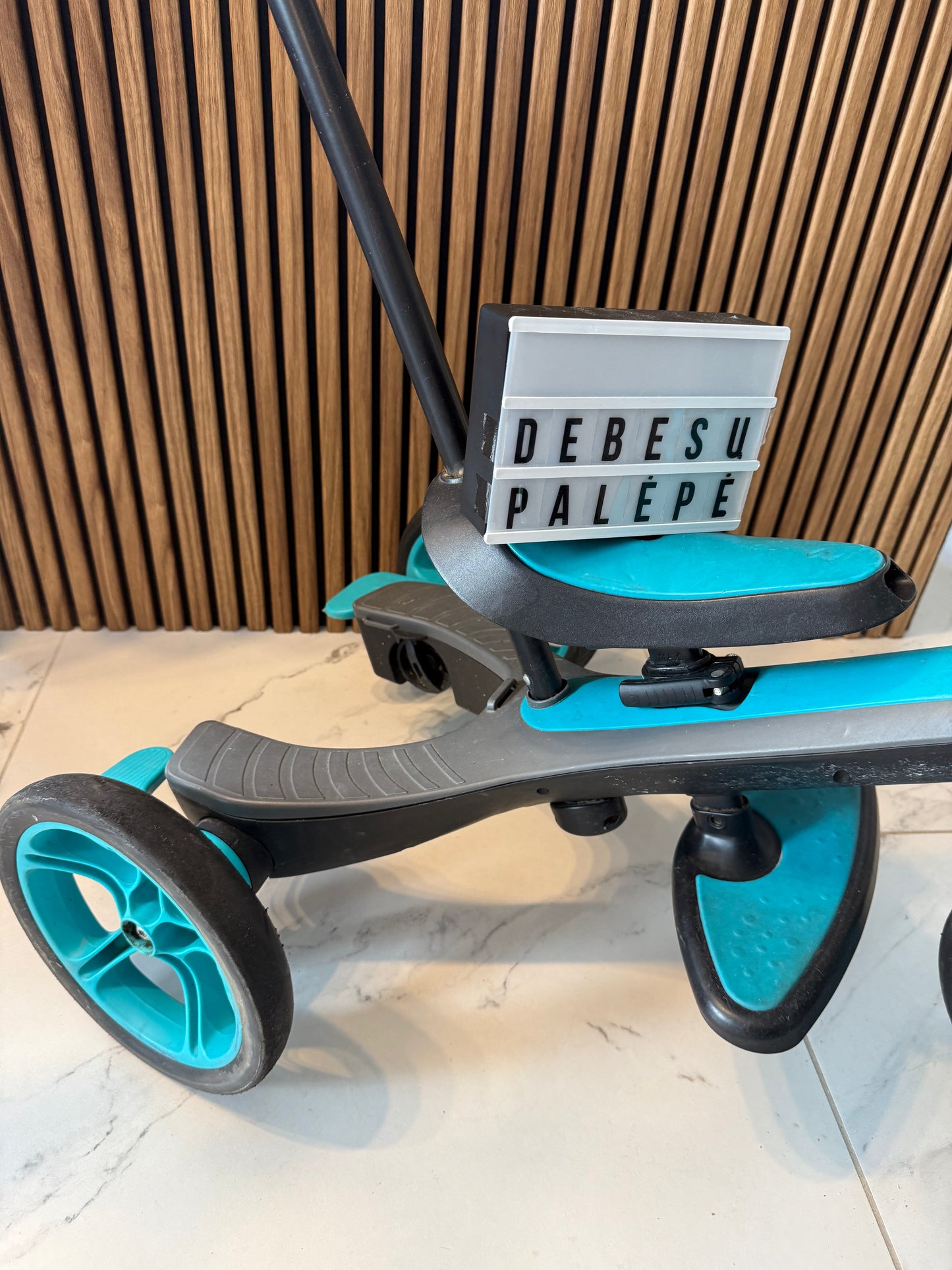🚲 Globber vaikiškas triratukas su stūmimo rankena