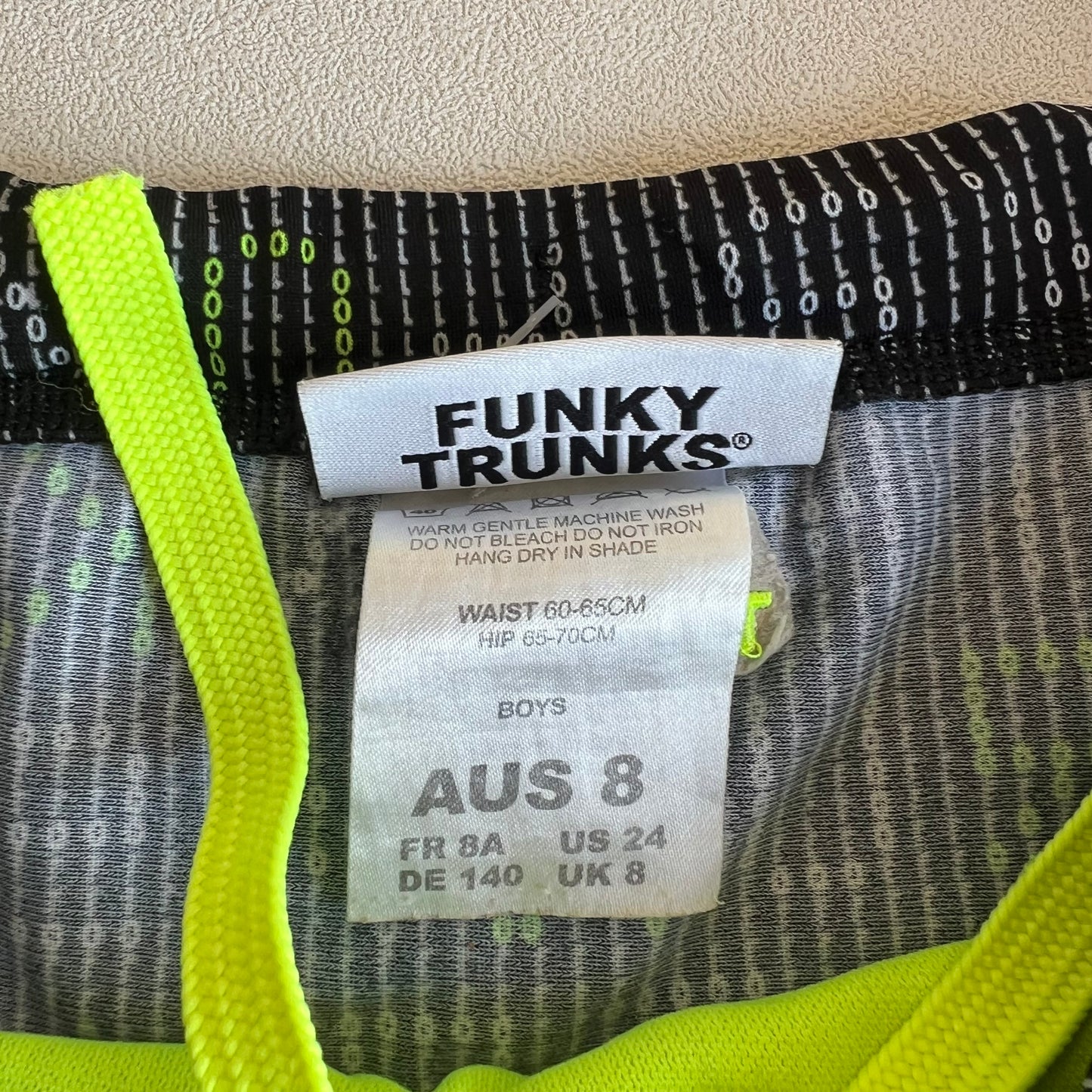 Maudymosi kelnaitės, Funky trunks