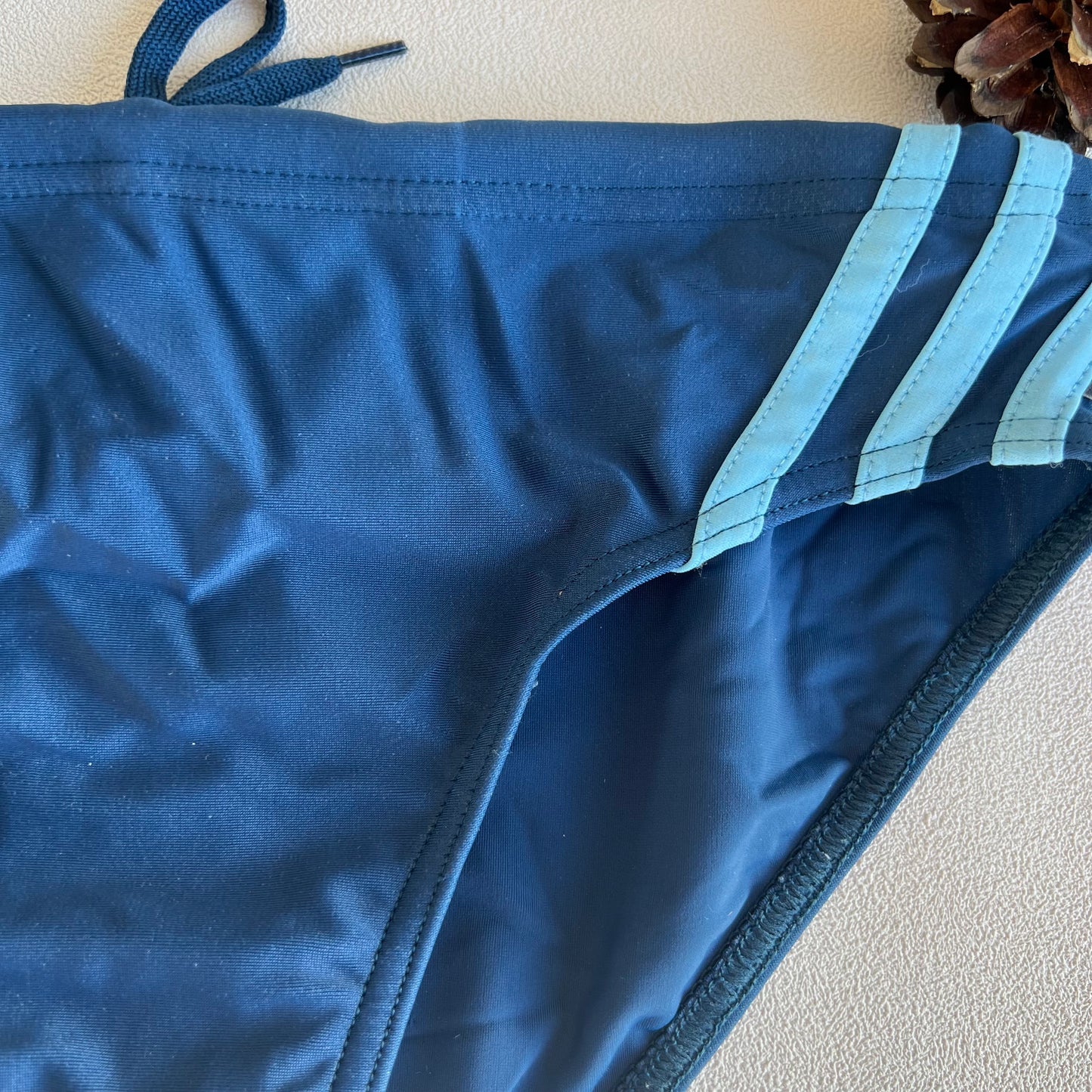 Maudymosi kelnaitės, Adidas