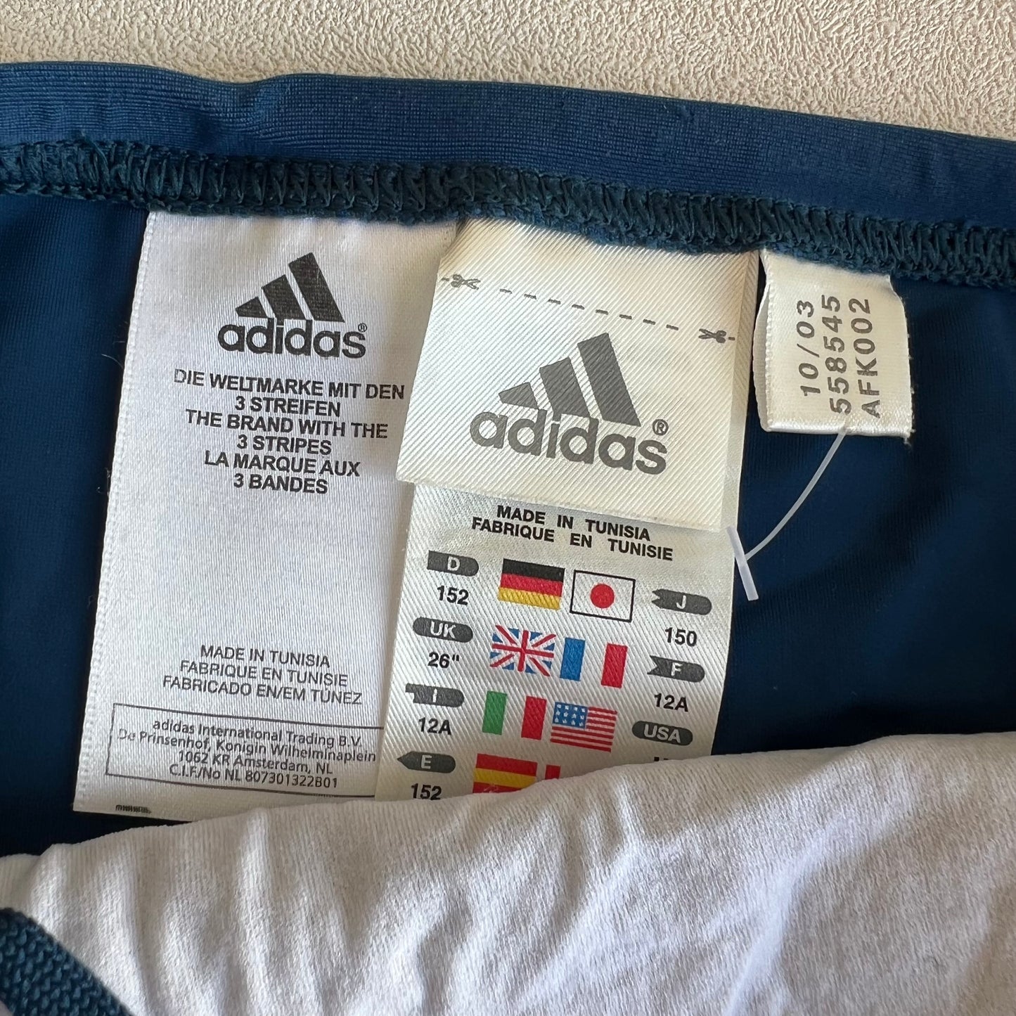 Maudymosi kelnaitės, Adidas