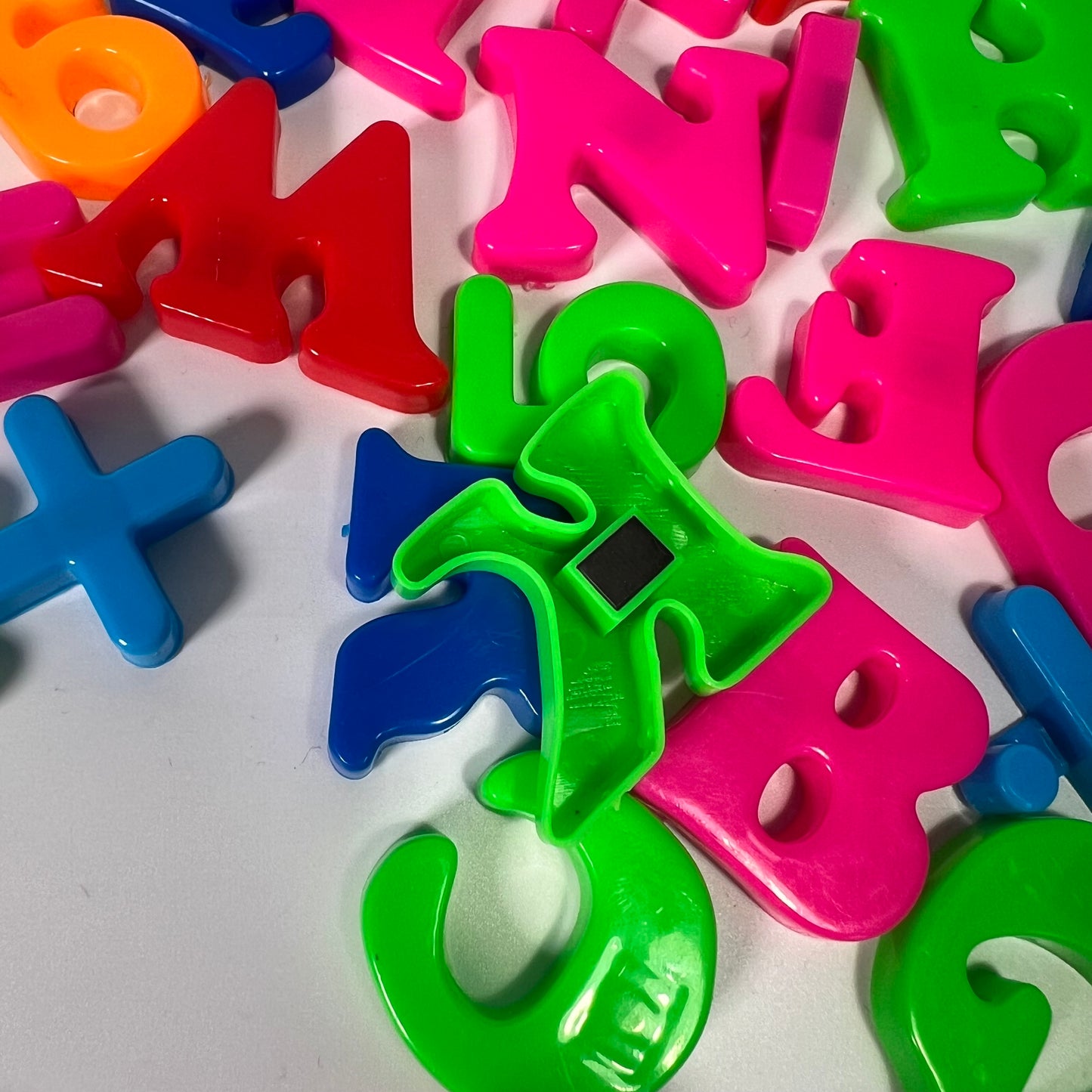 Magnetinių raidelių rinkinys