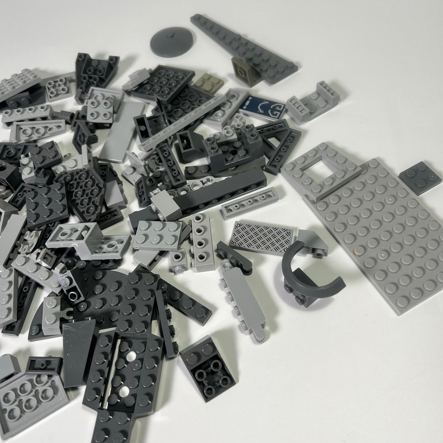 Lego rinkinys 101, pilkas