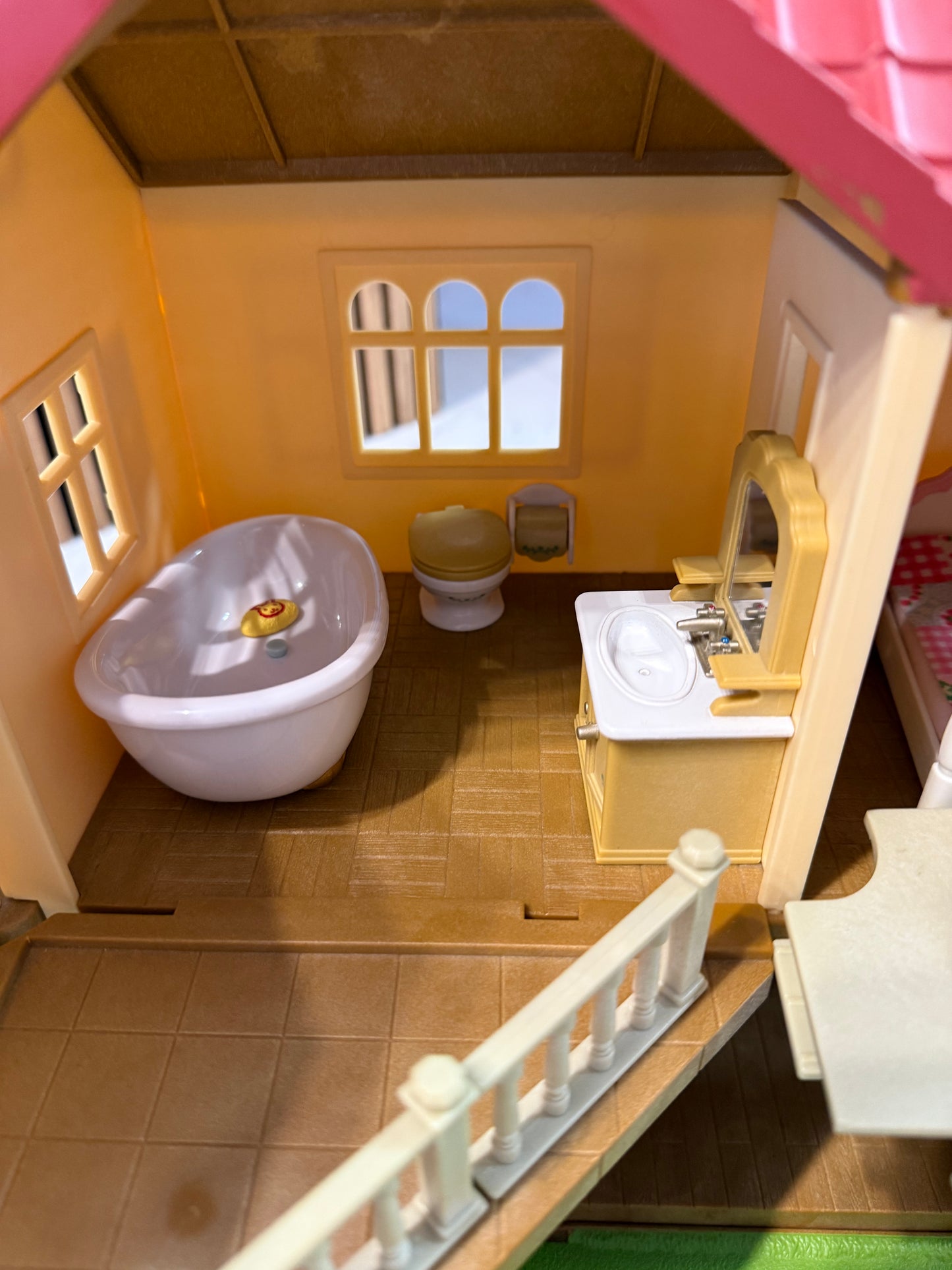 Sylvanian Families Didysis Namas su Kiemo Žaidimų Rinkiniu🏡