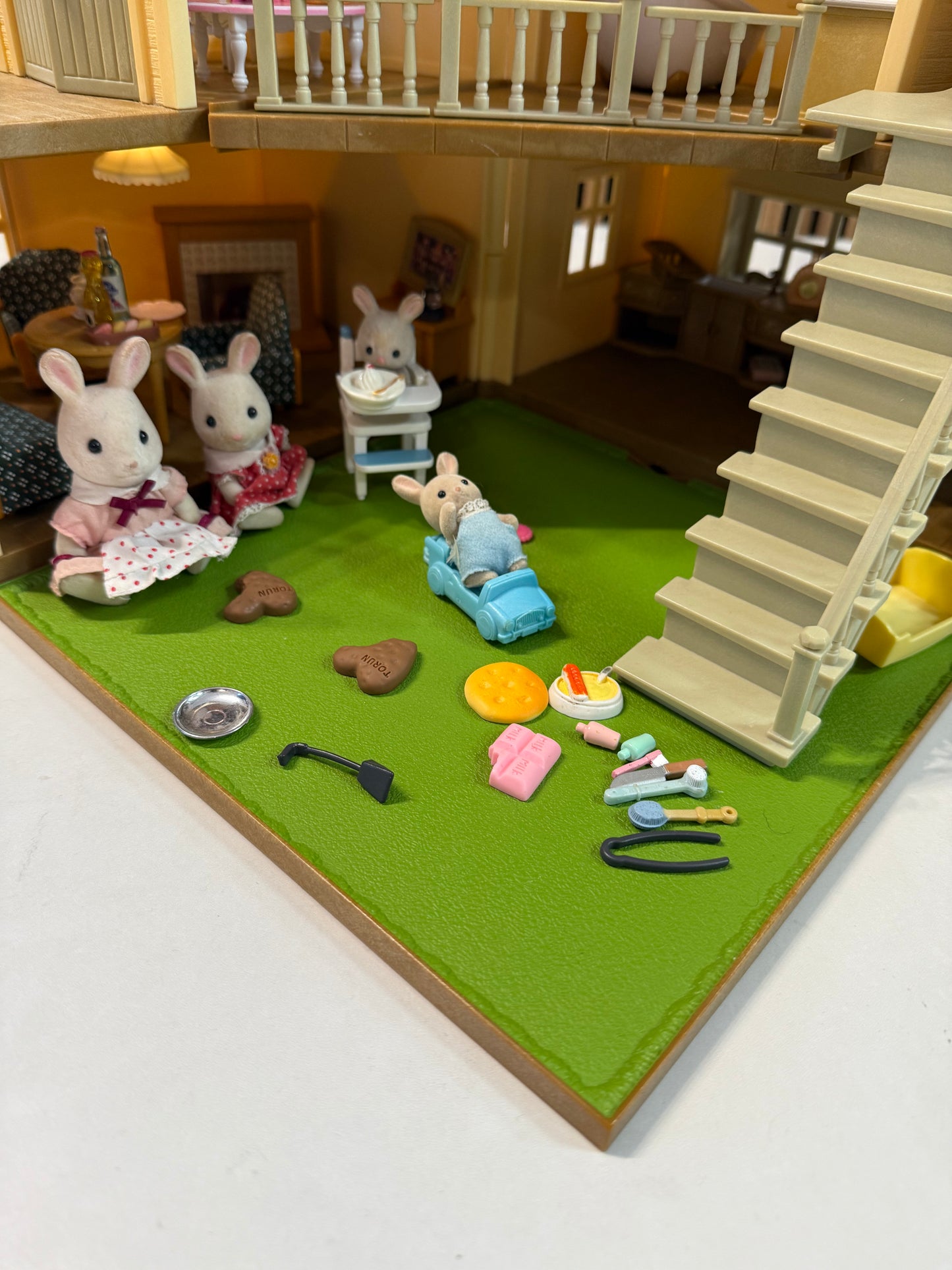 Sylvanian Families Didysis Namas su Kiemo Žaidimų Rinkiniu🏡