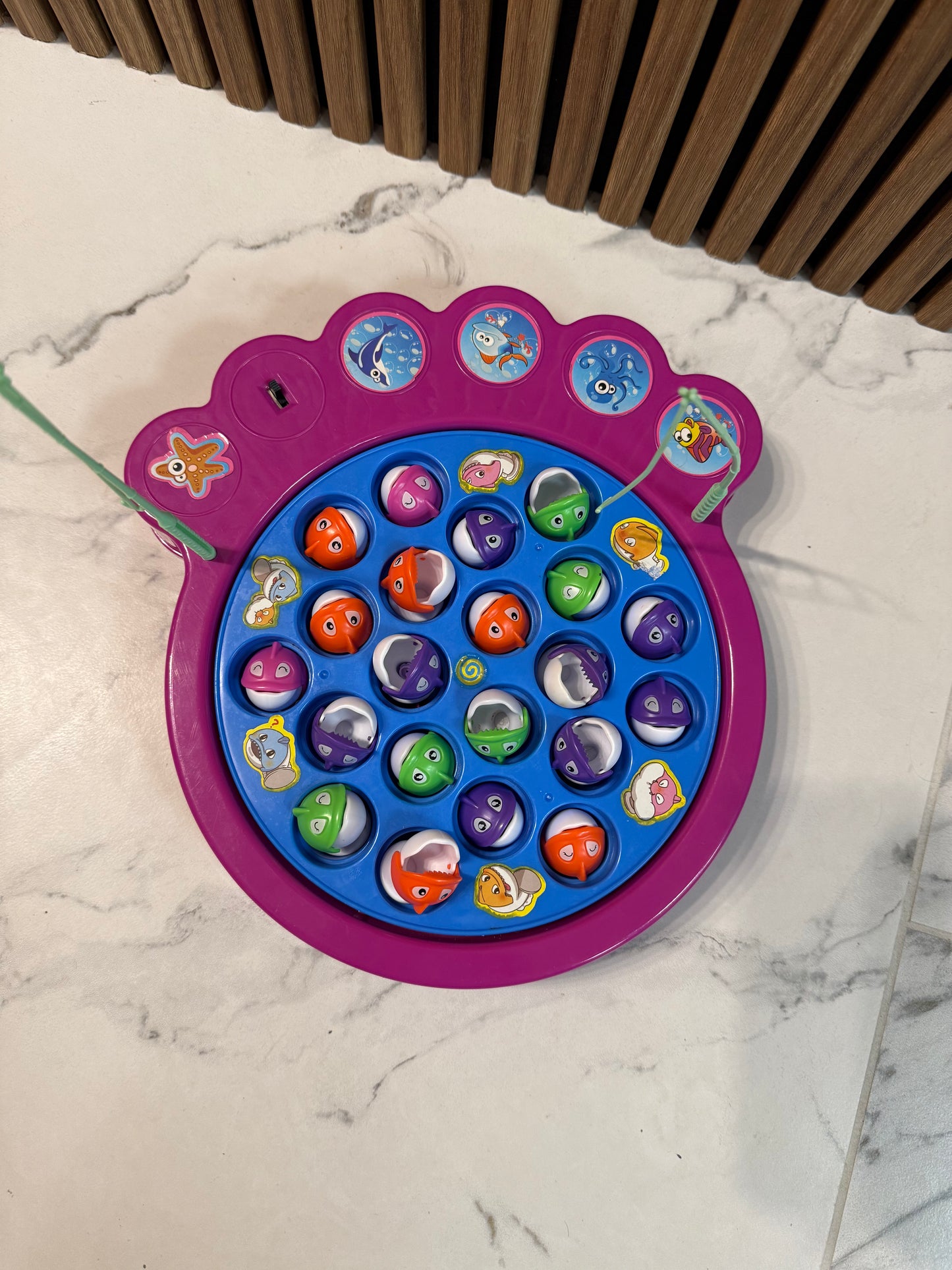 🎣 Muzikinis žvejybos žaidimas „Pagauk mane!“