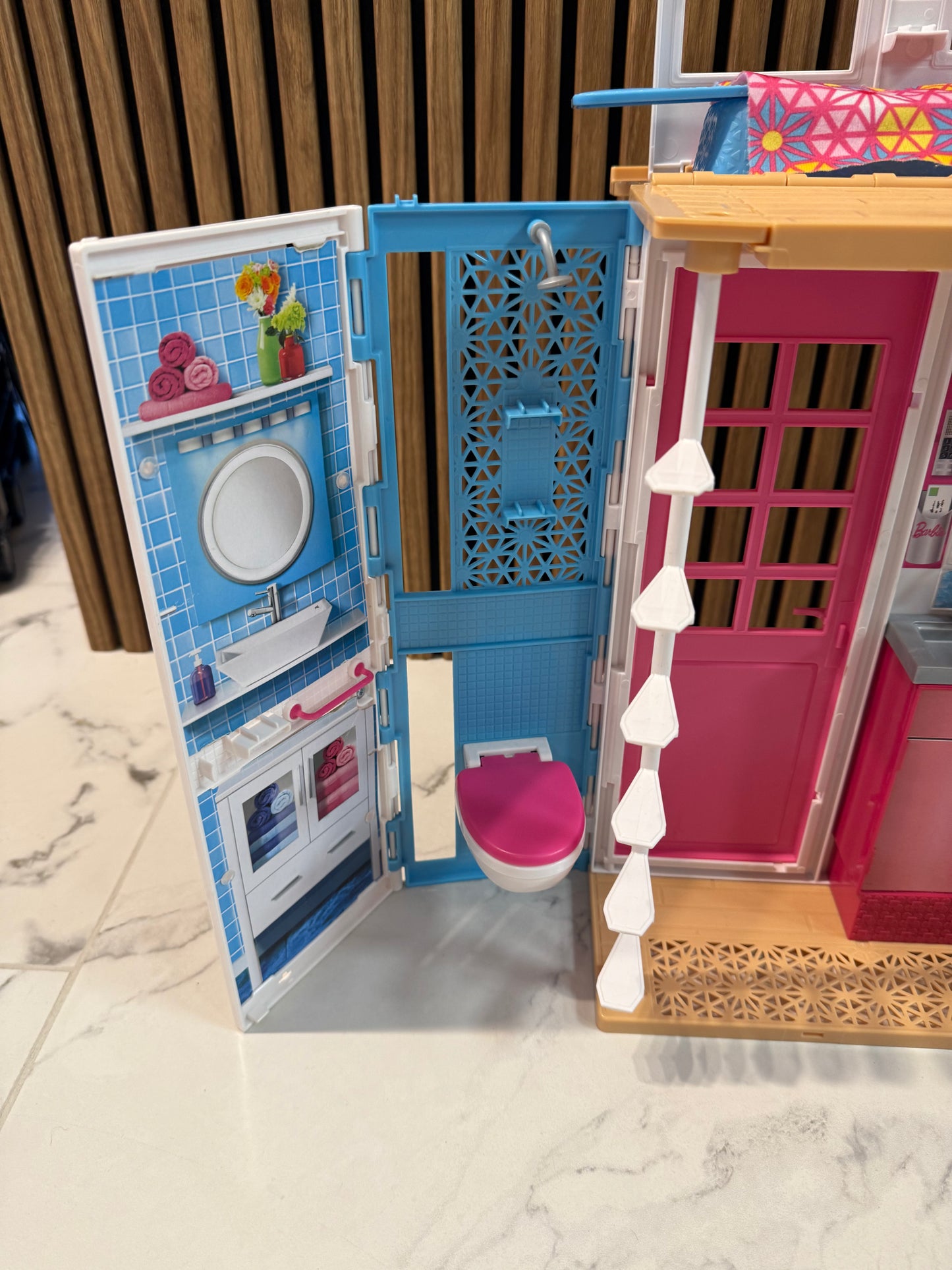 Barbie Spalvotų Svajonių Naminukas