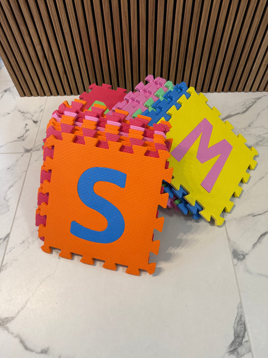 Spalvotos dėlionės su raidėmis – žaisminga erdvė mažiesiems