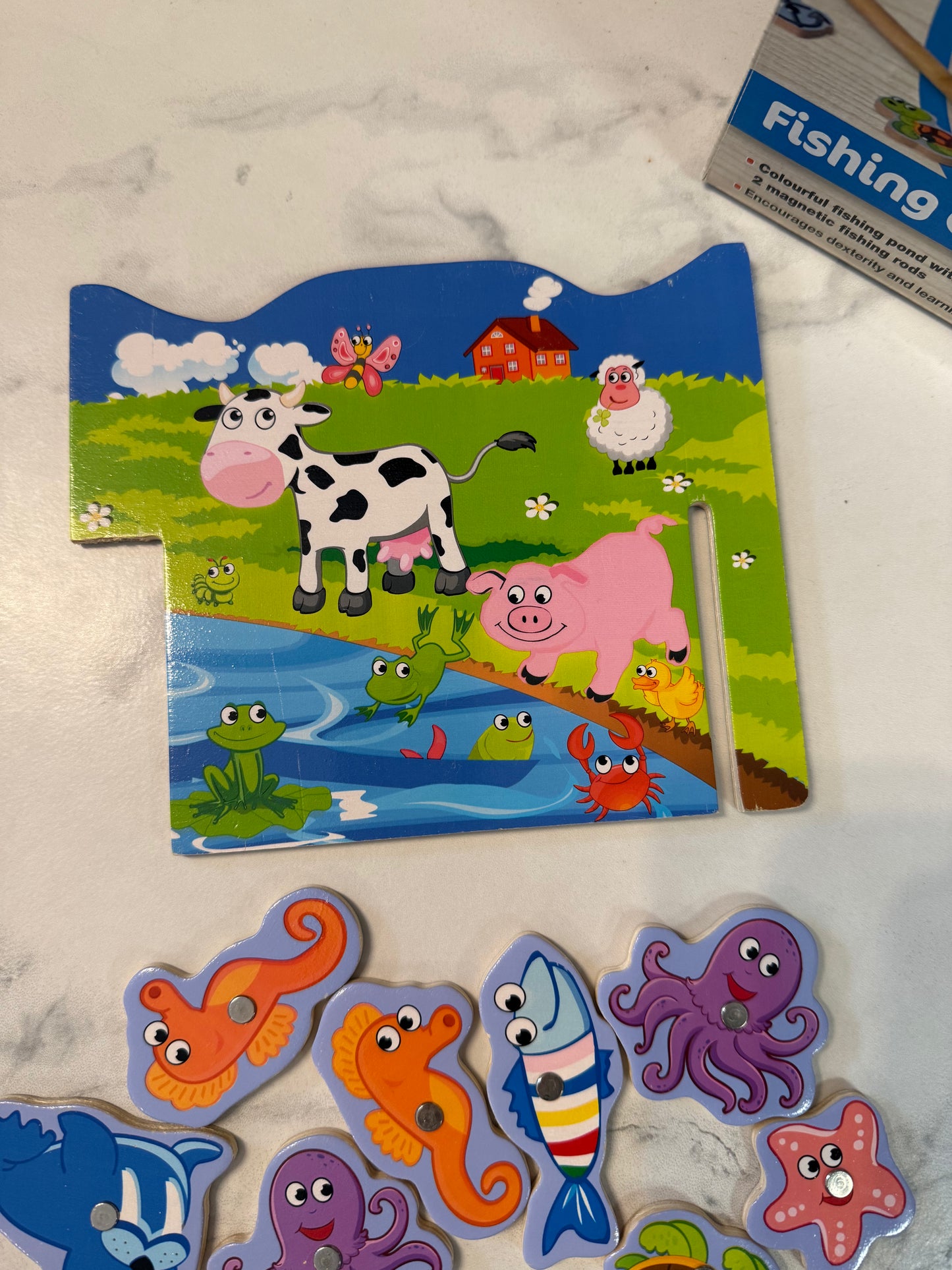 🧲 Medinis magnetinis žvejybinis rinkinys „Mažųjų žvejų ūkis“