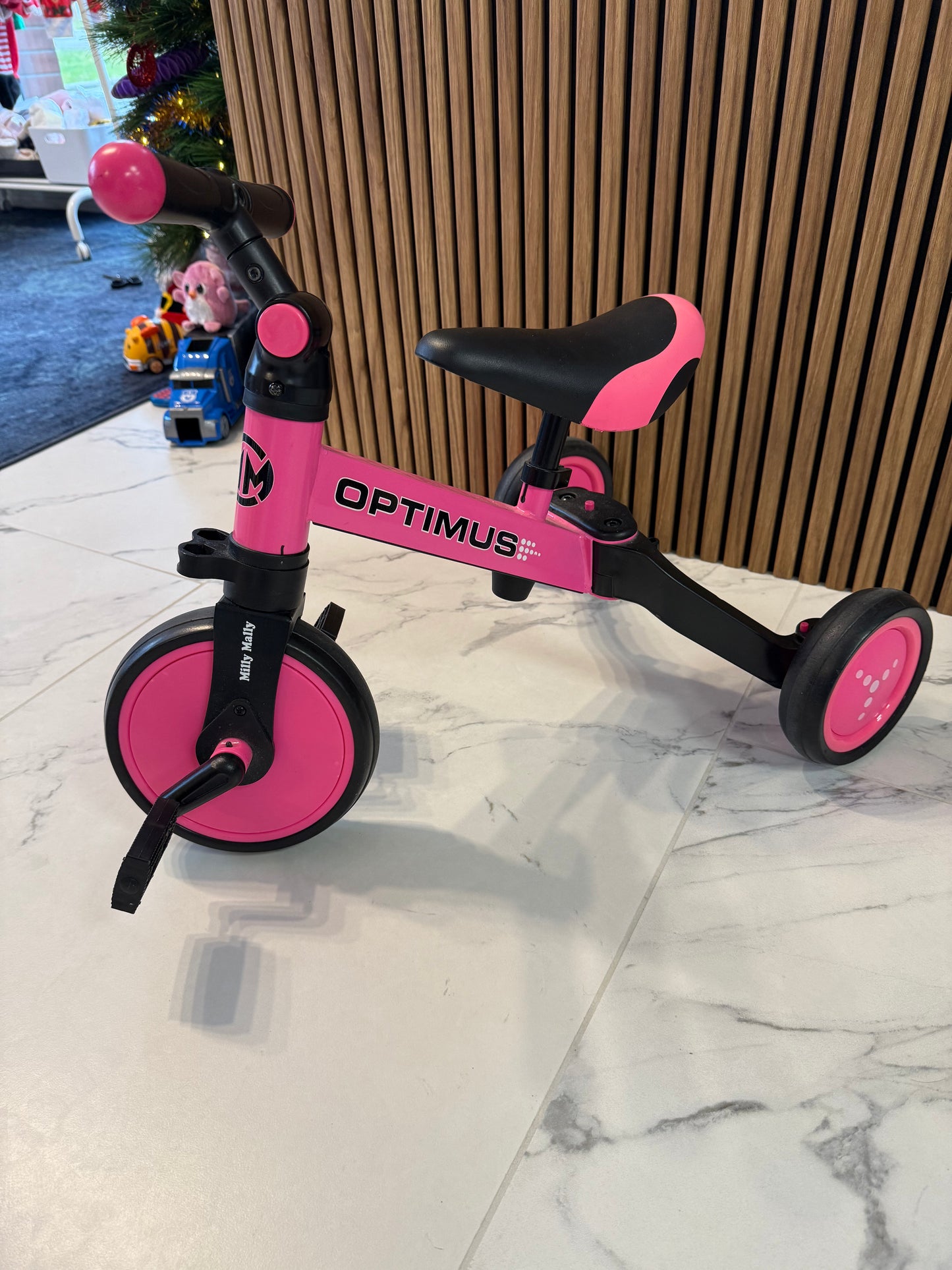 Rožinis Optimus "2in1" triratukas mažajai keliautojai