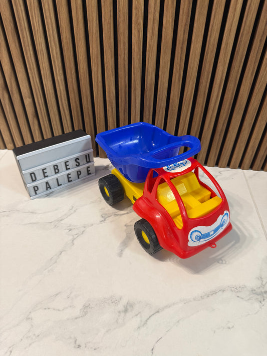 🚗 Spalvotas sunkvežimis mažiesiems statytojams