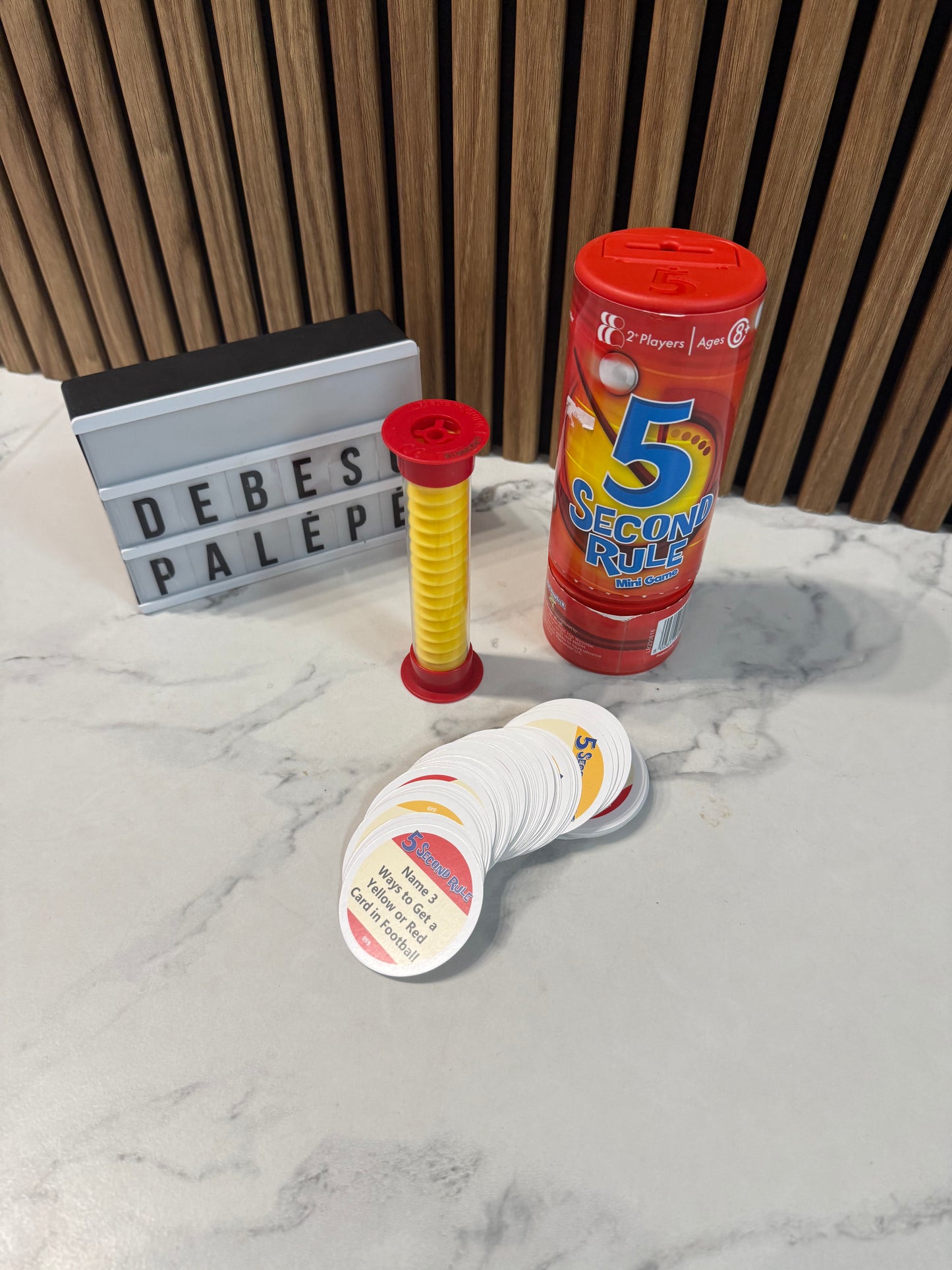 „5 Seconds Rule“ greituminis klausimų žaidimas (EN)