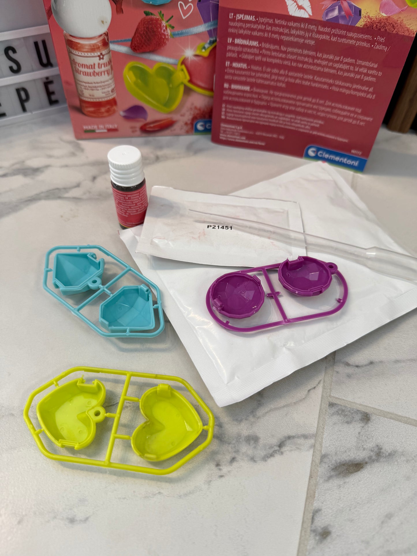 ✨ „Create Your Own Lip Gloss“ kūrybinis rinkinys