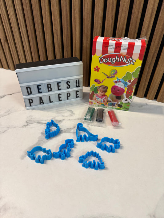 Dinozaurų kūrybos rinkinys su formelėmis ir plastilinu