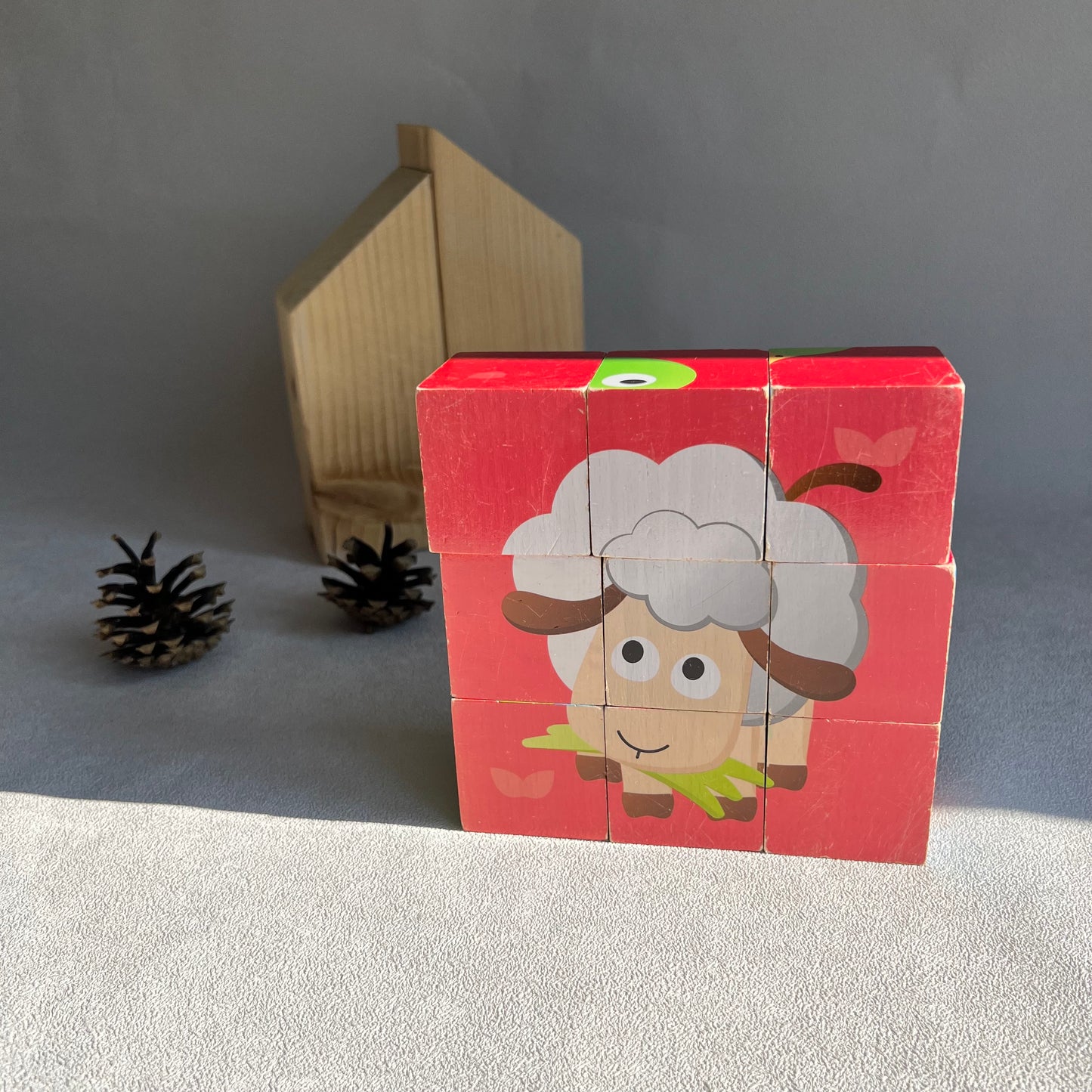 Kaladėlės Gyvūnėliai, Hape