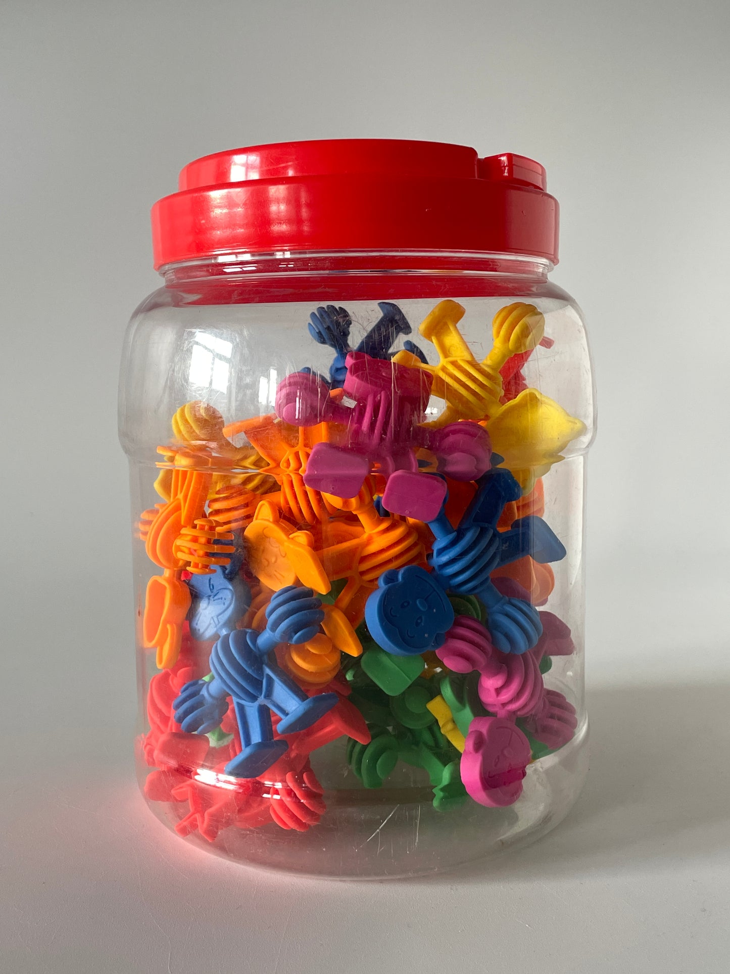 Konstruktorius Spalvingi žmogeliukai