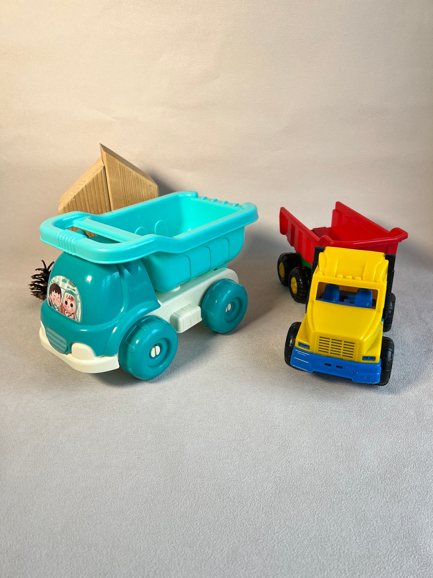 Krovininių automobilių rinkinys