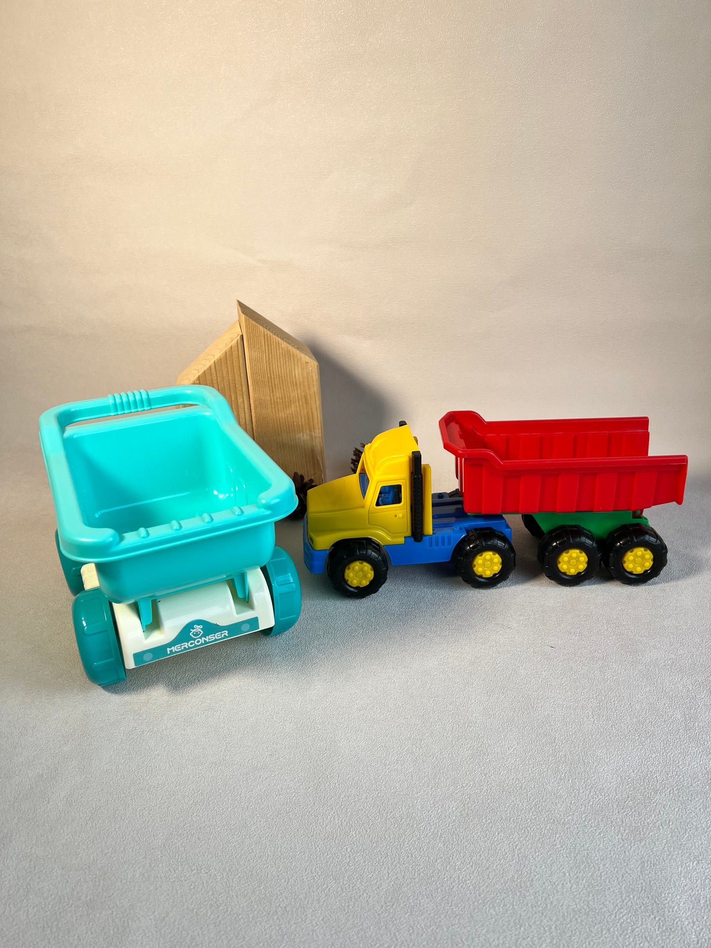 Krovininių automobilių rinkinys