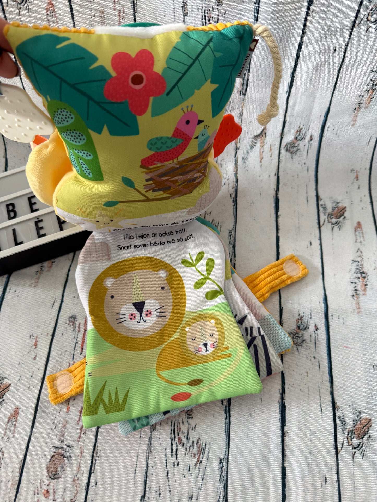 🦁📖 Minkšta lavinamoji knygutė kūdikiui