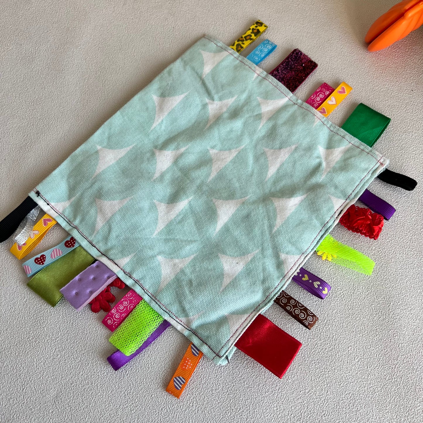 Lavinamų žaisliukų rinkinys "Švelnus pasaulio pažinimas"