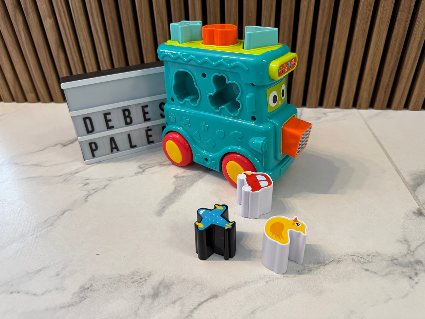 Rūšiavimo autobusiukas su formelėmis