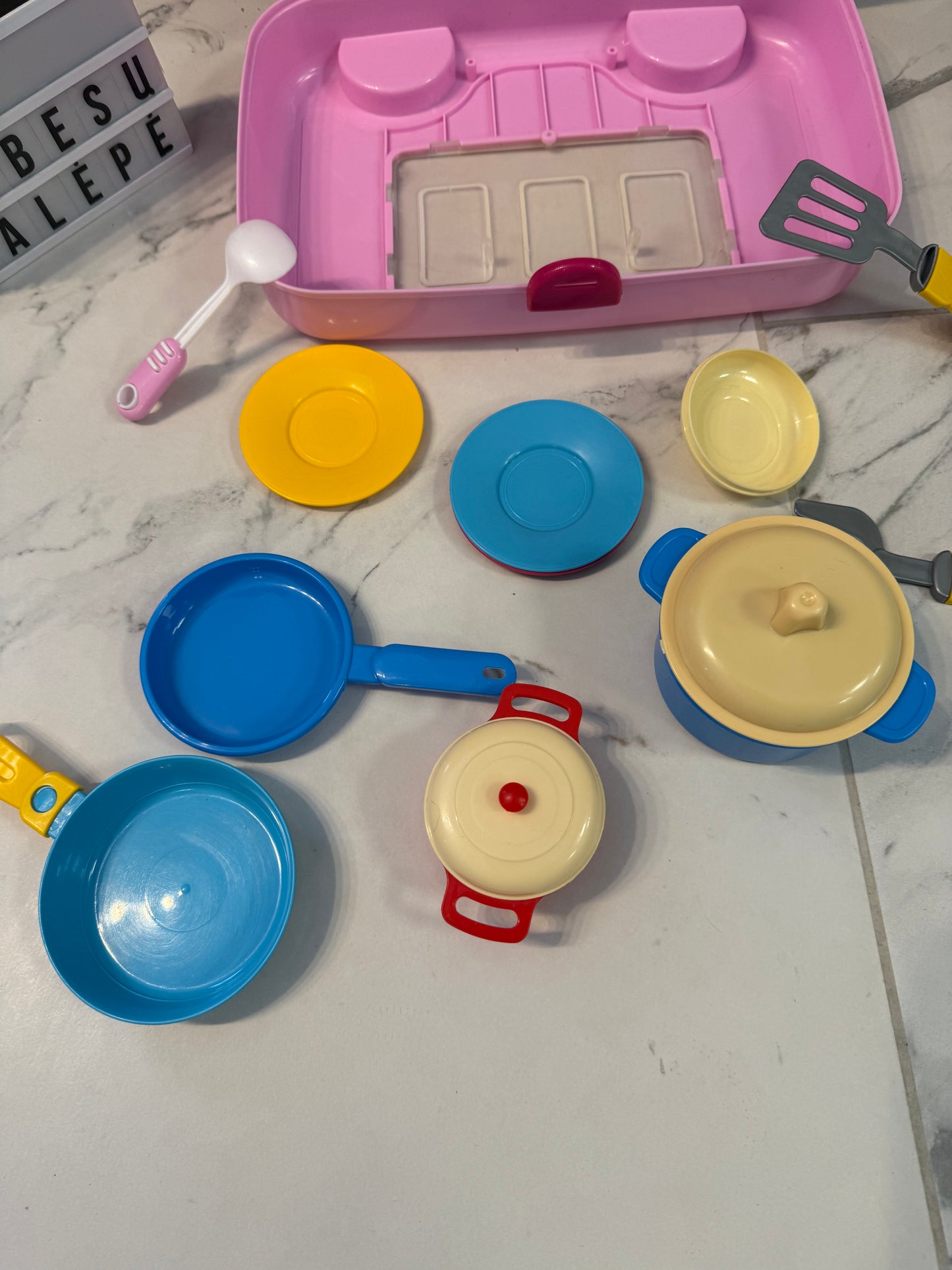 🍳Žaislinis lagaminėlis su virtuvės įrankiais