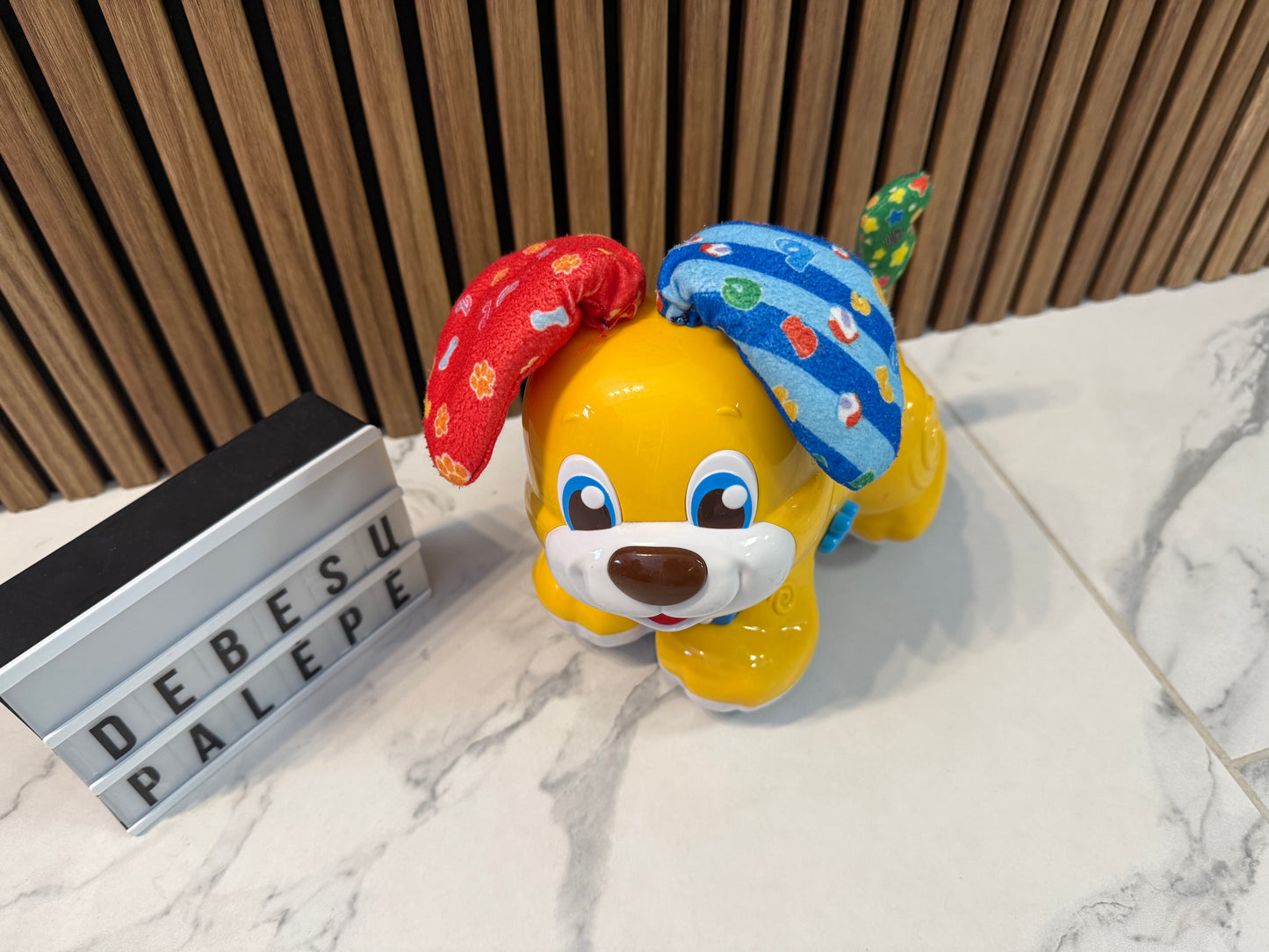 🐶 Kalbantis šuniukas – interaktyvus muzikinis žaislas