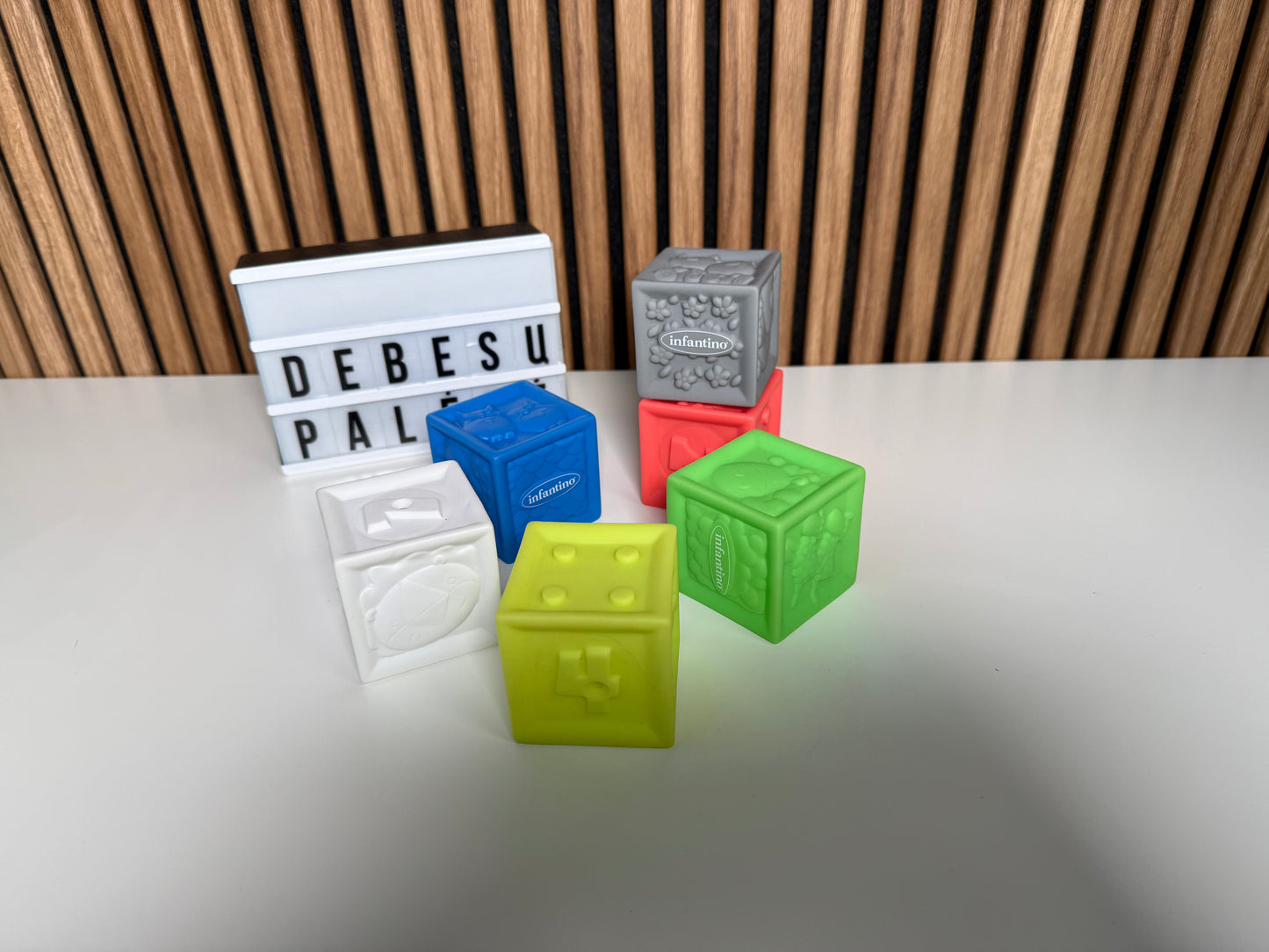 🧸 Minkšti sensoriniai kubeliai kūdikiams
