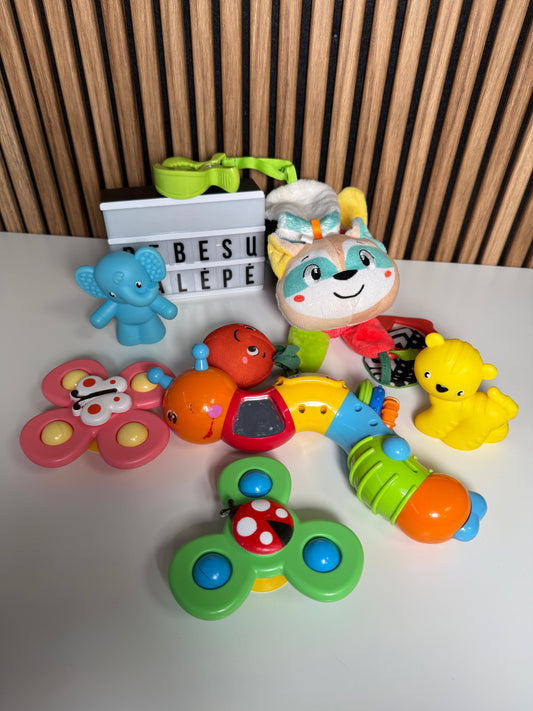 🧸 Kūdikių žaislų rinkinys – barškučiai ir sensoriniai žaislai