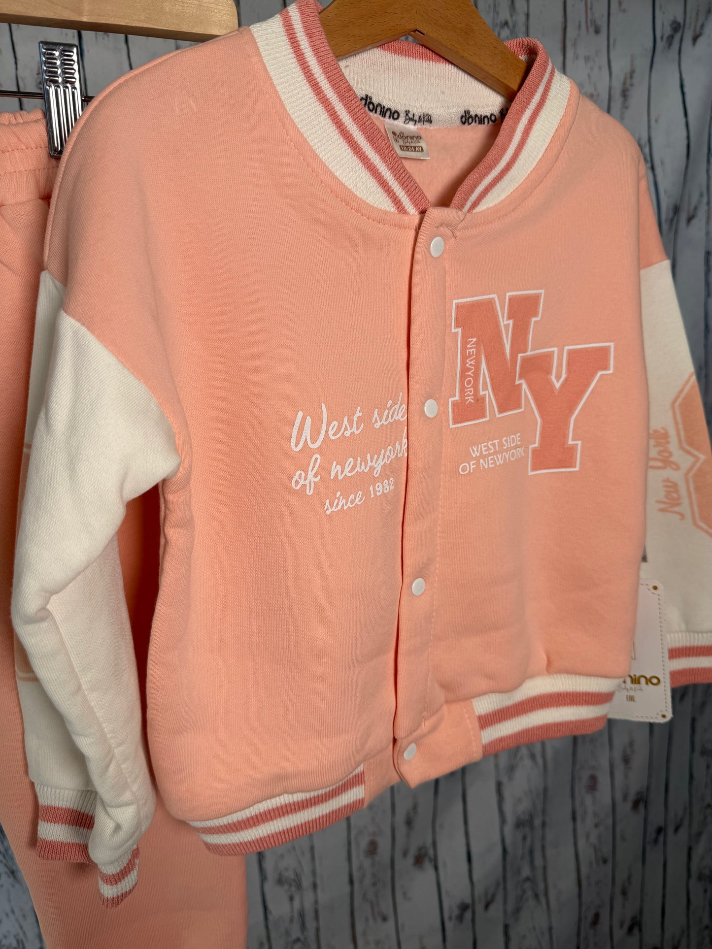 Smagus džemperio ir kelnių komplektas