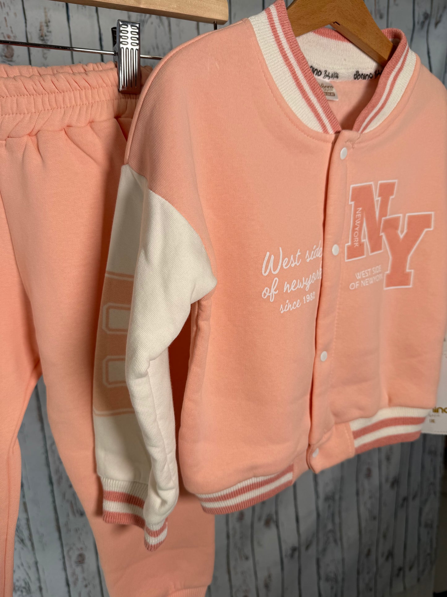 Smagus džemperio ir kelnių komplektas