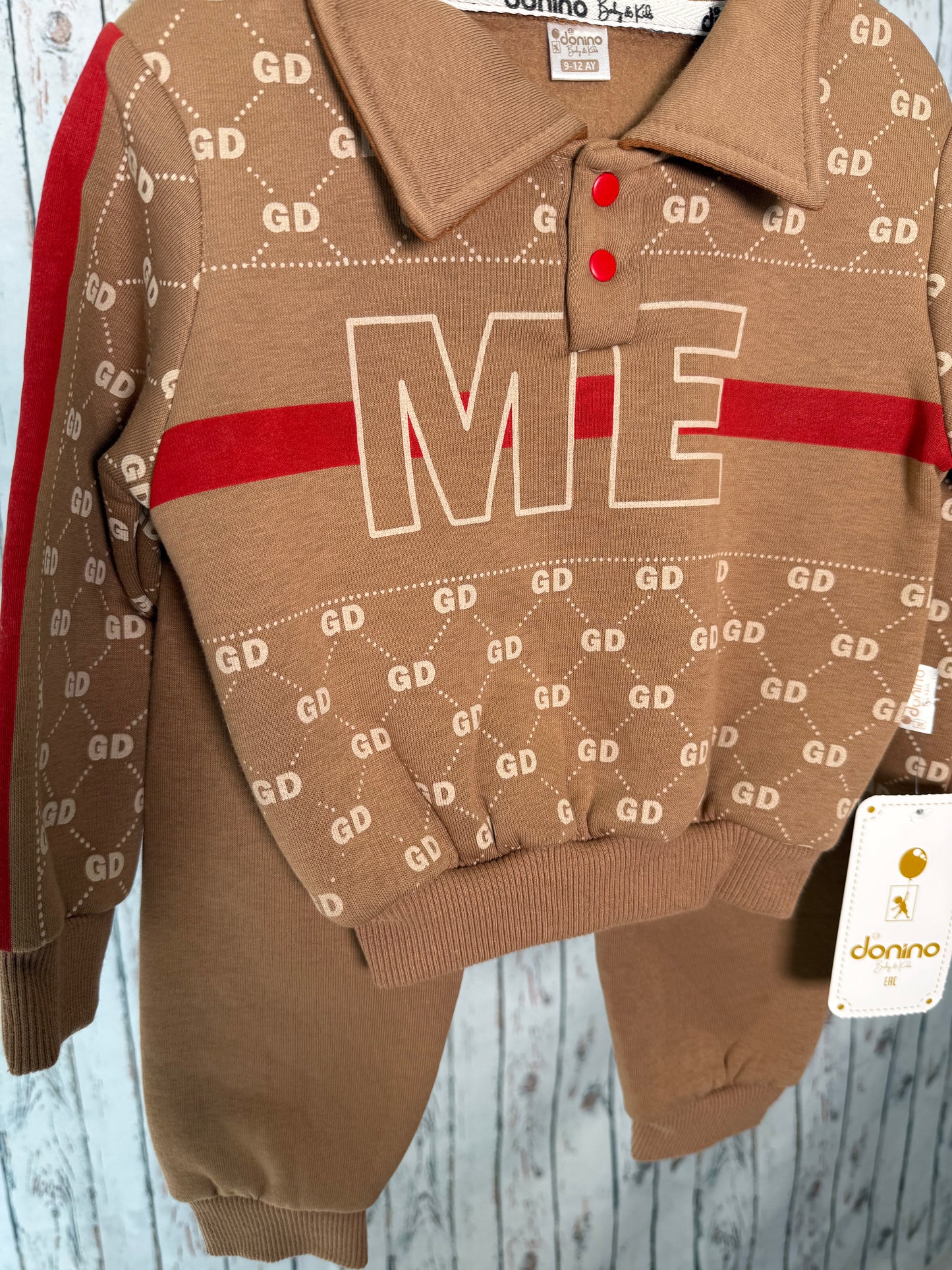 Smagus džemperio ir kelnių komplektas