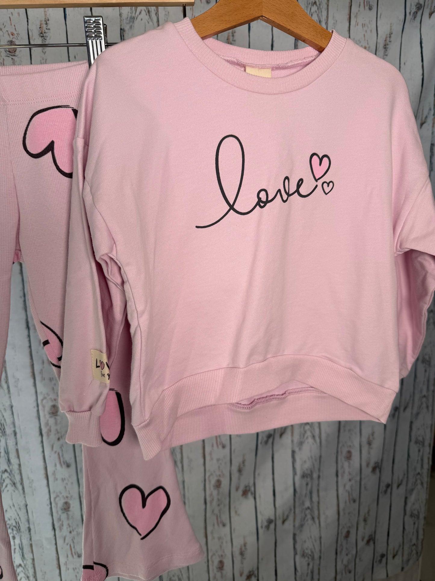 Smagus džemperio ir kelnių komplektas