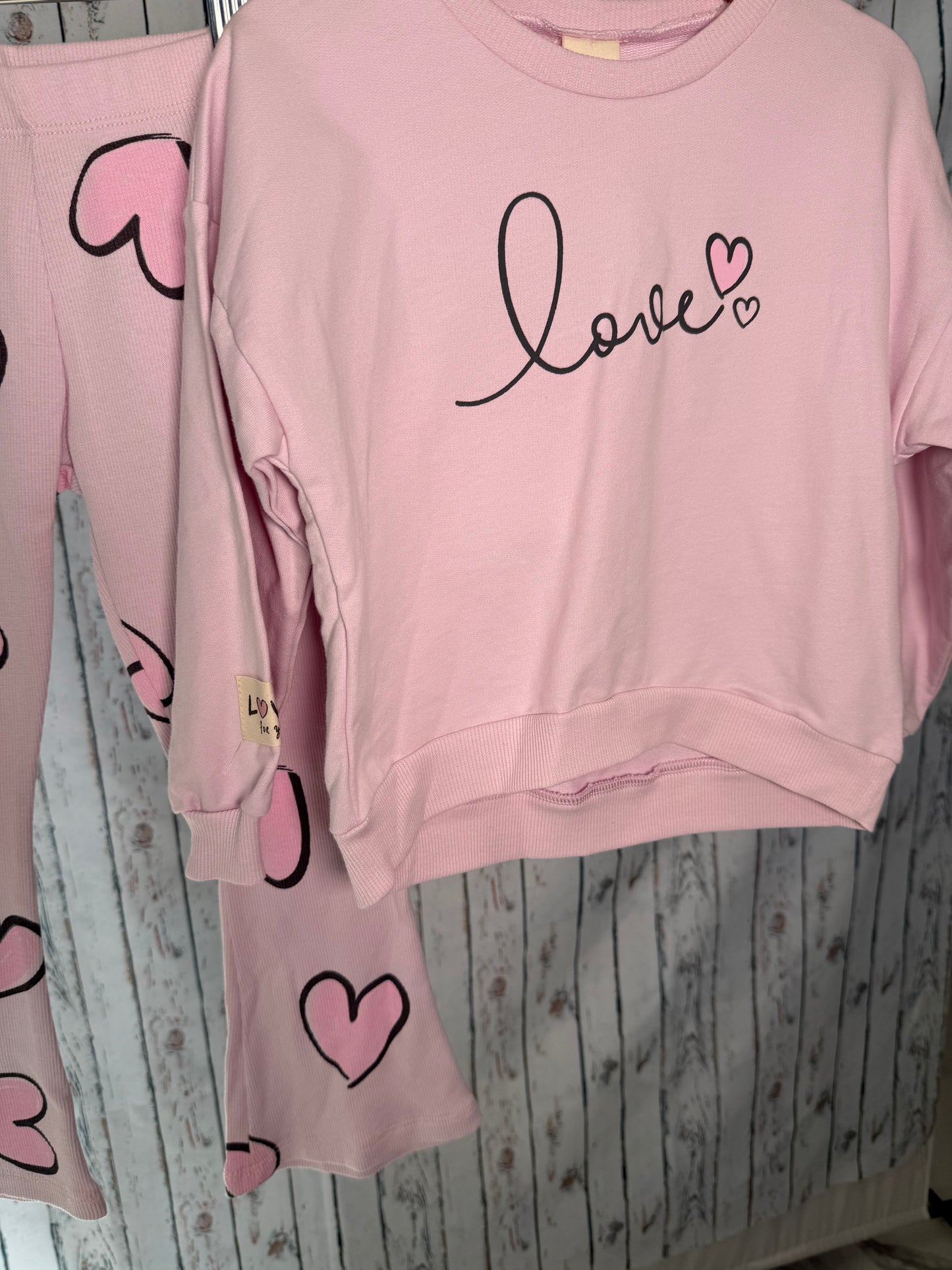 Smagus džemperio ir kelnių komplektas