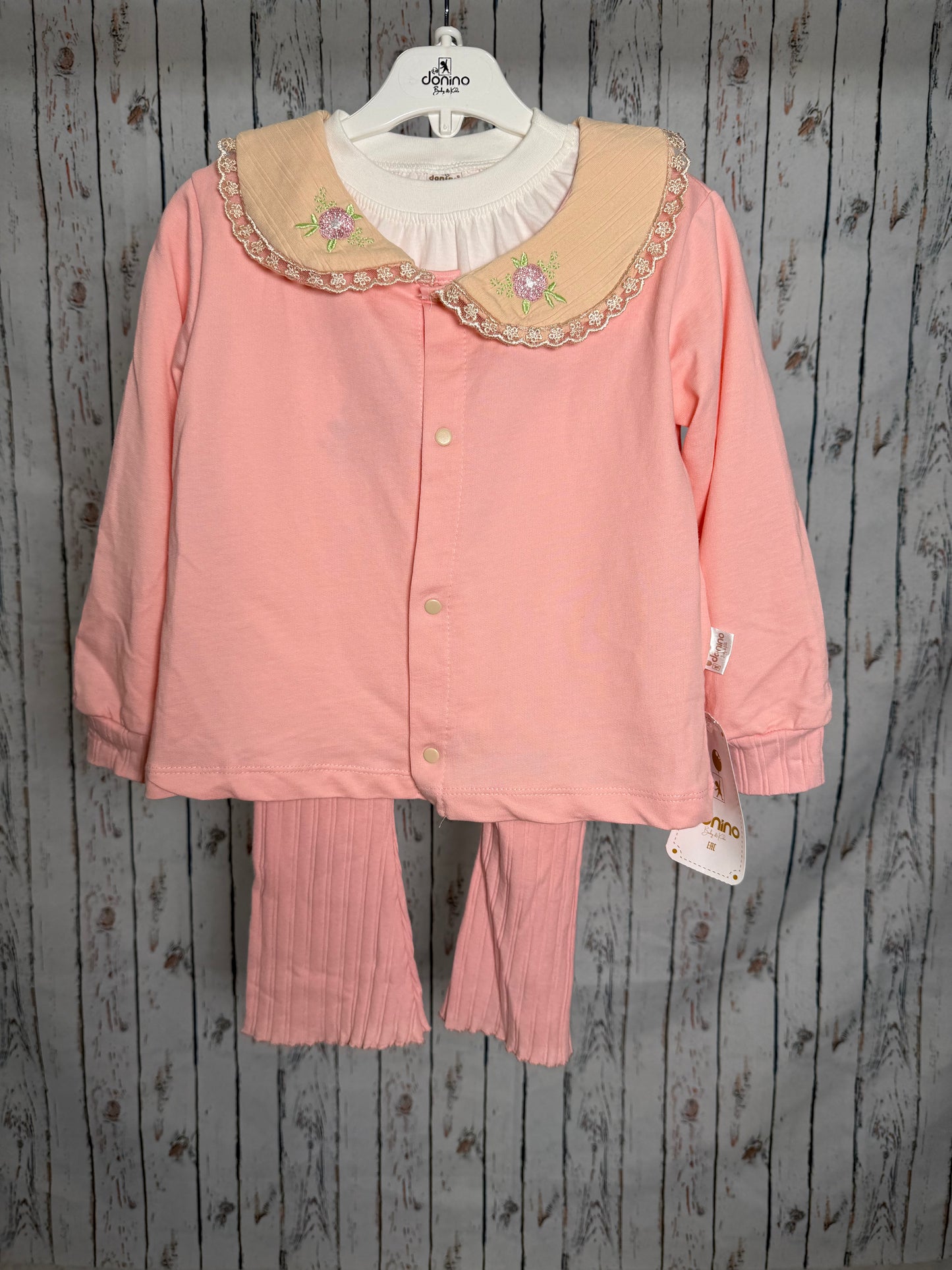 Smagus trijų dalių kompektukas