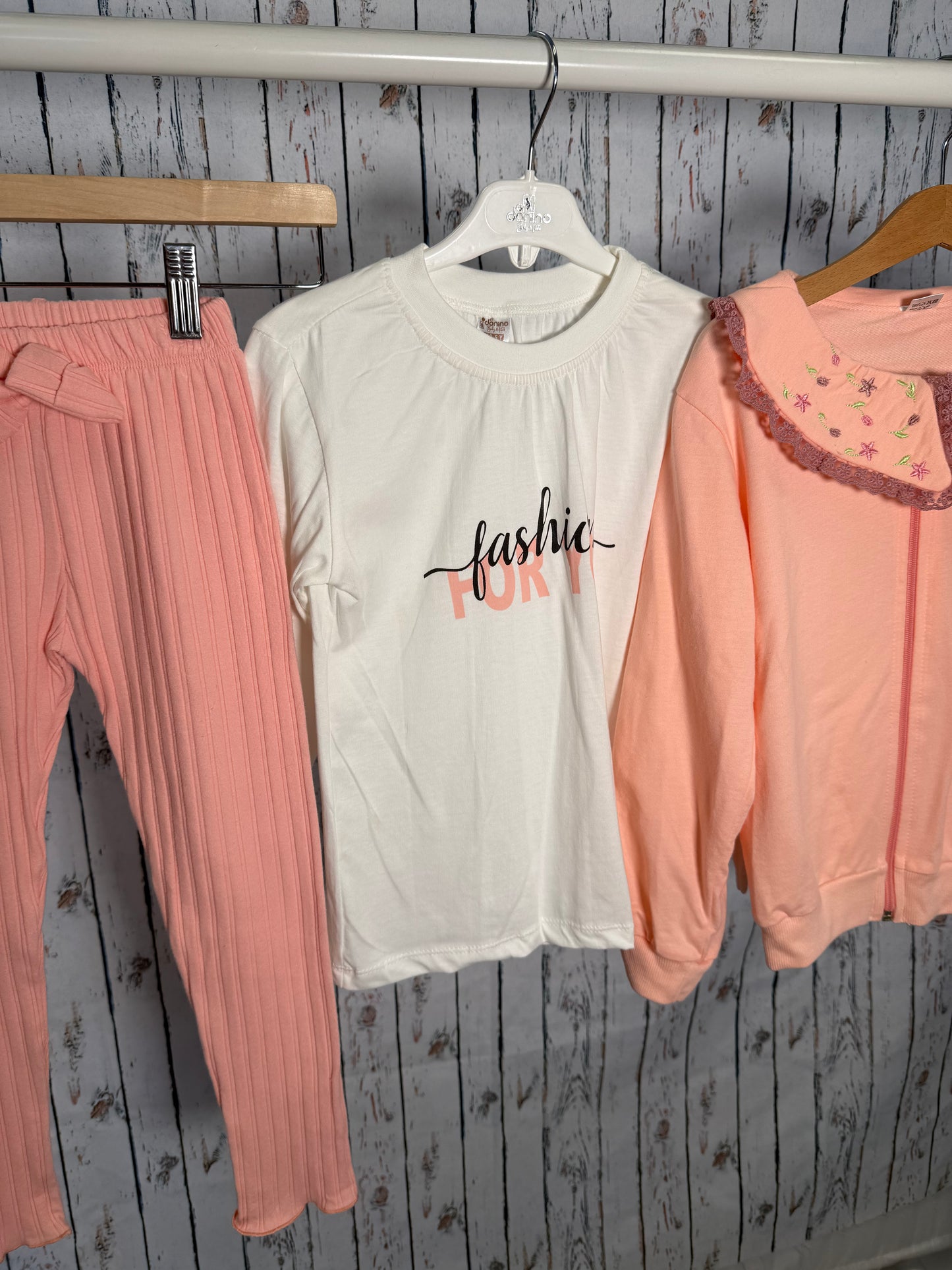 Smagus trijų dalių kompektukas