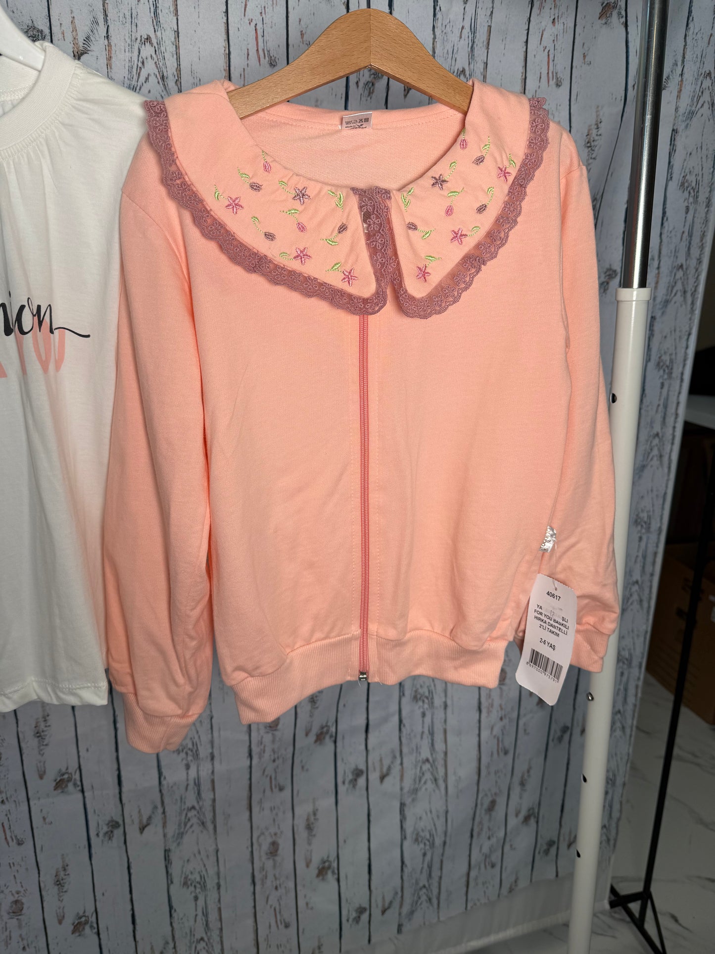 Smagus trijų dalių kompektukas