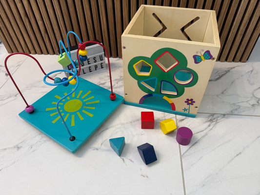 Medinis lavinamasis rinkinys – lavinamasis kubas ir karoliukų labirintas