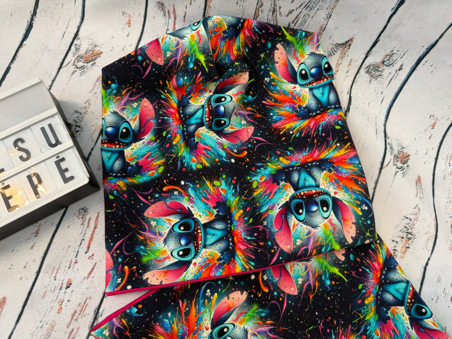 Rankų darbo kepurės ir movos komplektas